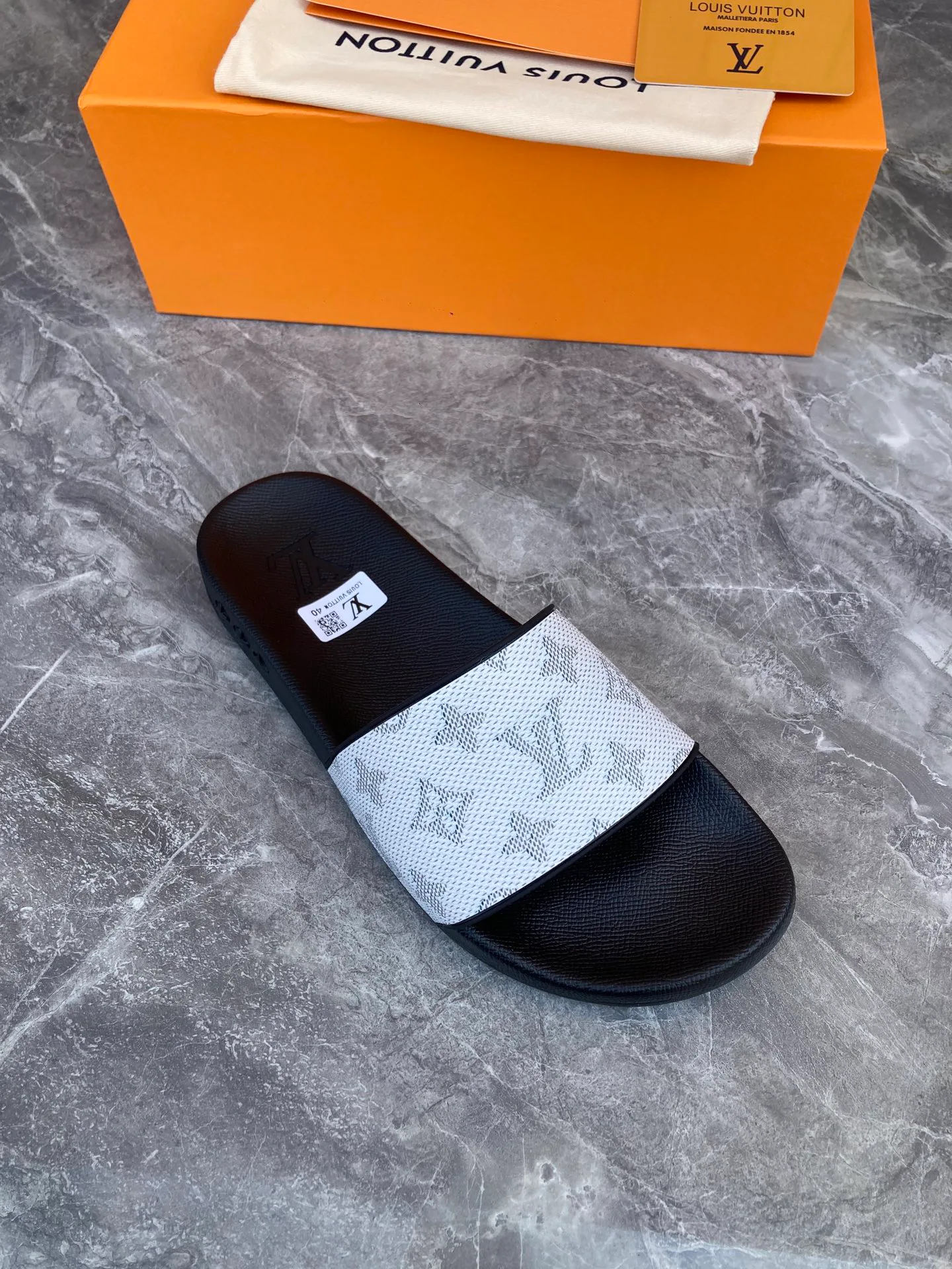 Шлепанцы Женские Louis Vuitton 5879851