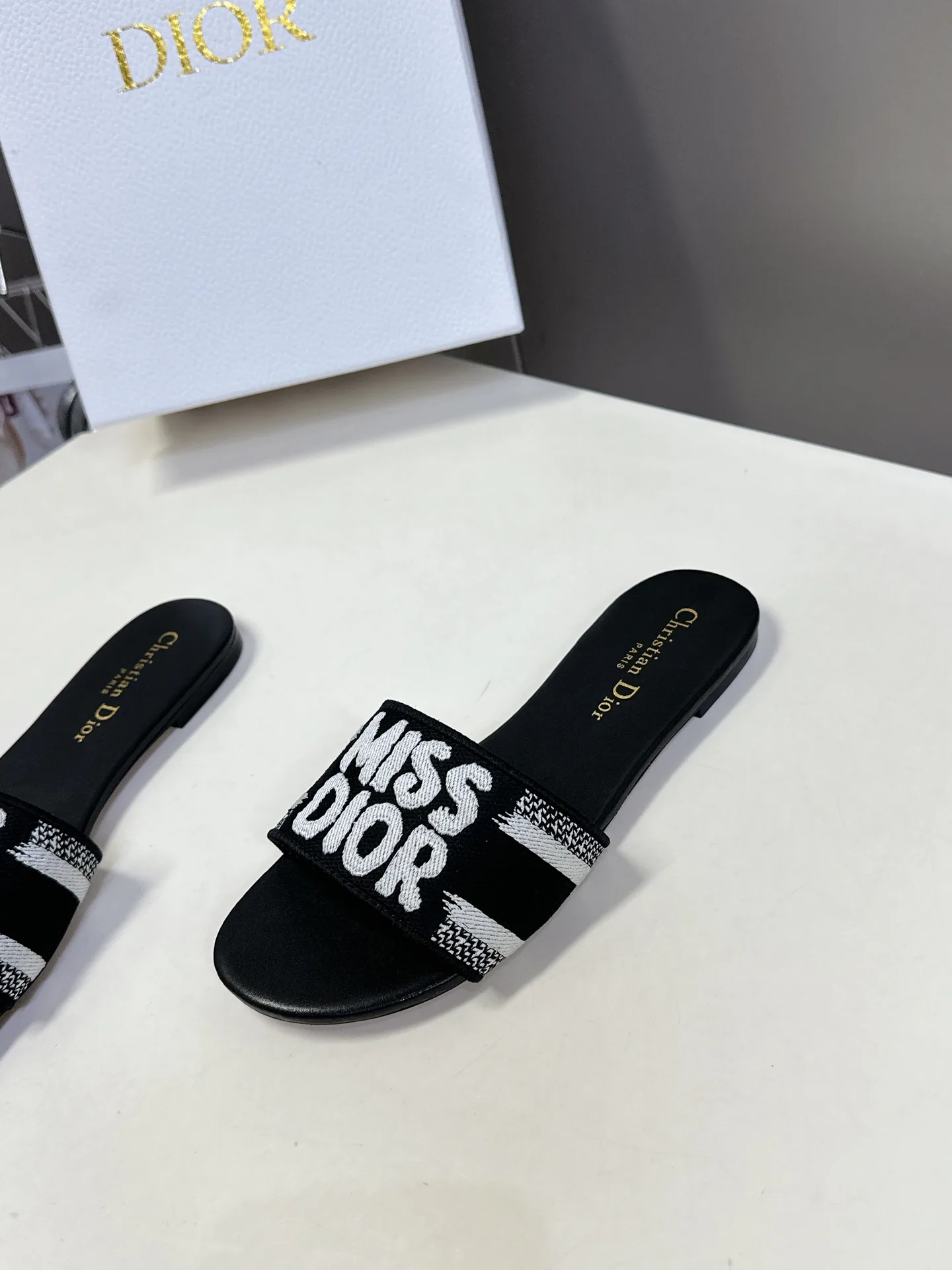 Шлепанцы Женские Christian Dior 32170