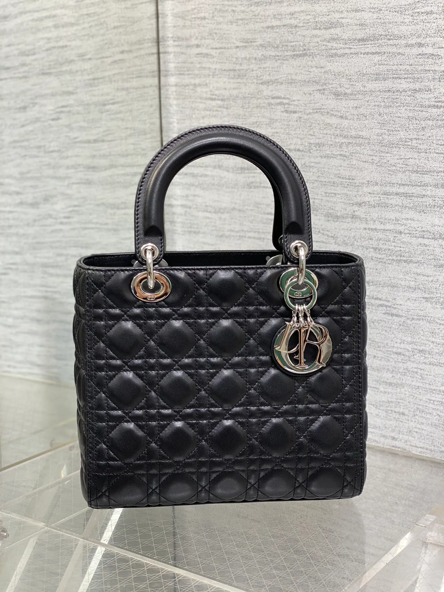 Классические Сумки Женские Christian Dior 11685136