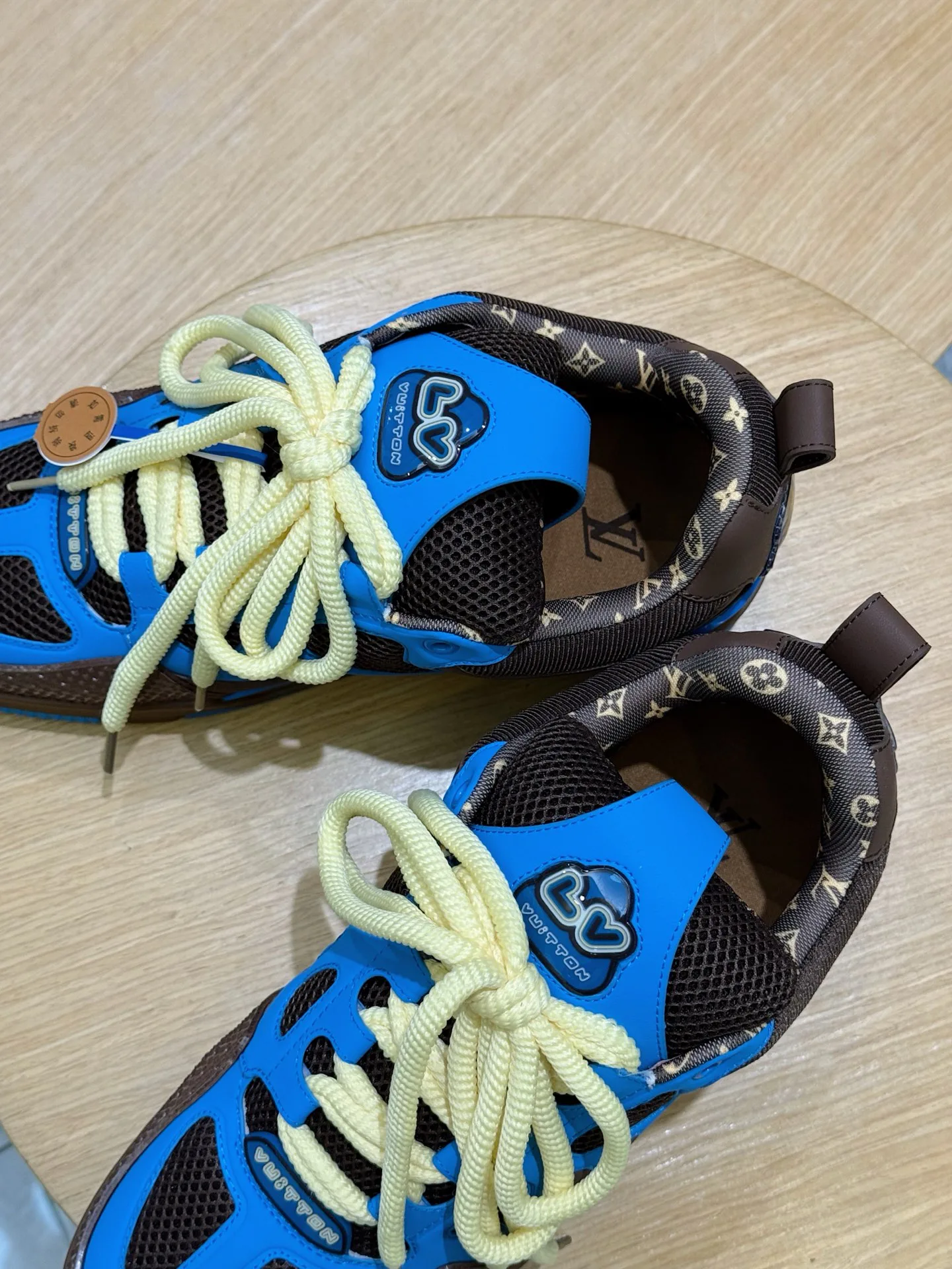 Кроссовки Мужские Louis Vuitton 13563402