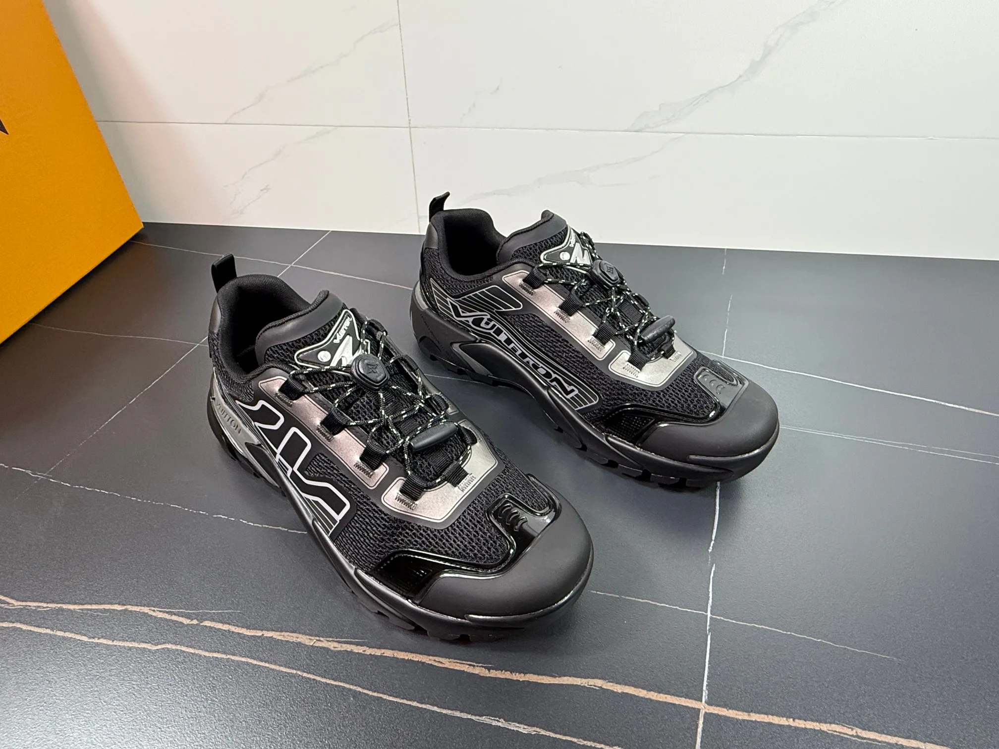 Кроссовки Мужские Louis Vuitton 27579