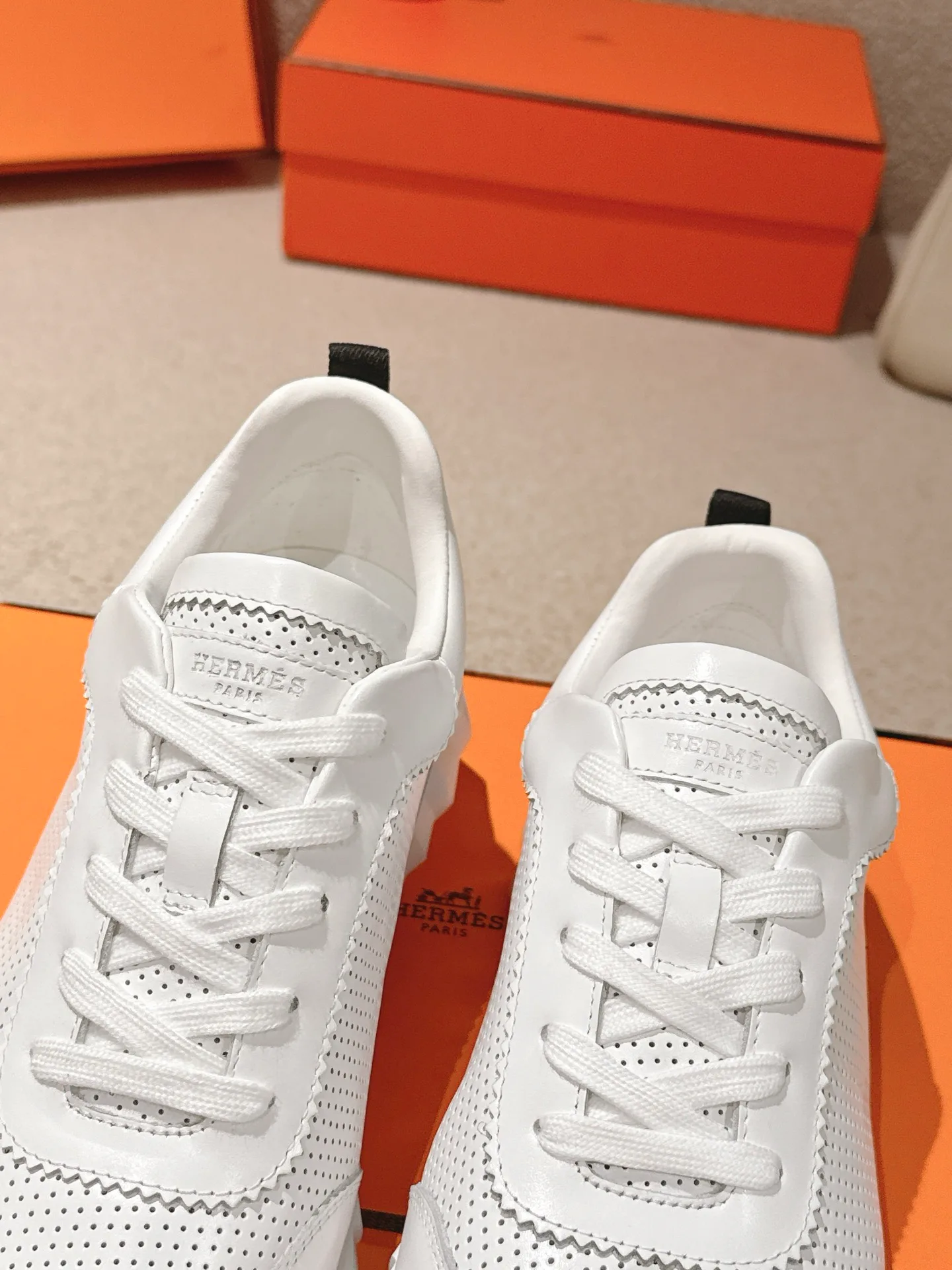 Кроссовки Женские Hermes 12783905