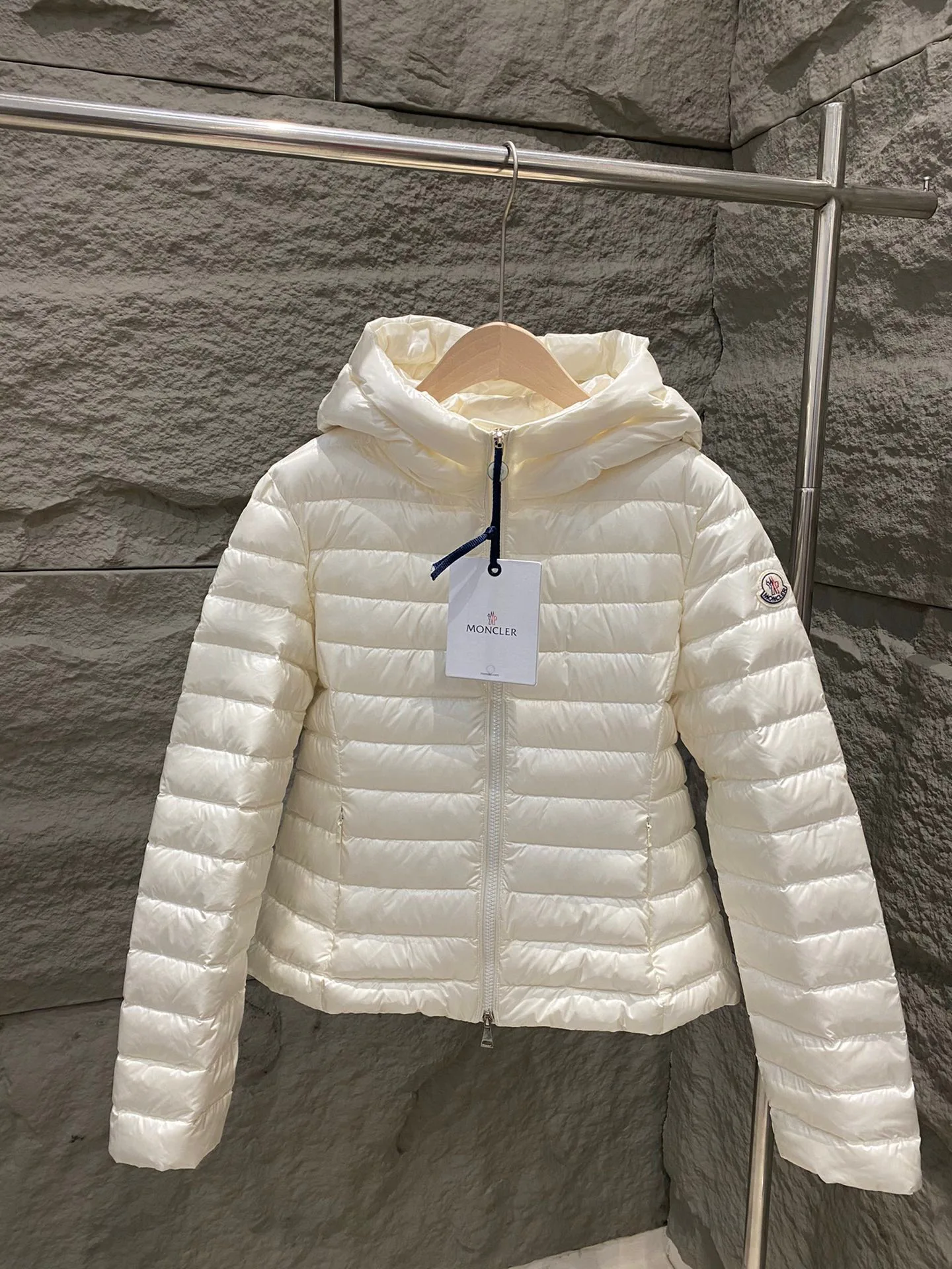 Куртки И Пуховики Женские Moncler 17964338