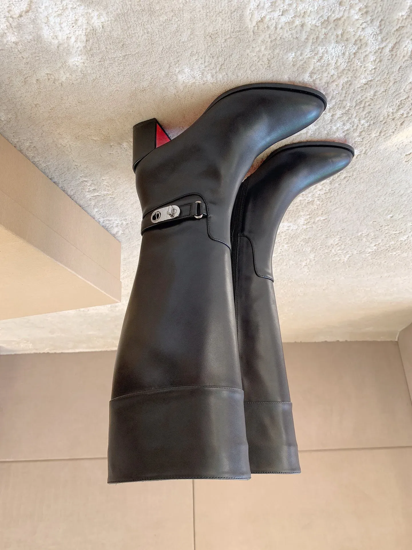 Сапоги Женские Christian Louboutin 173046