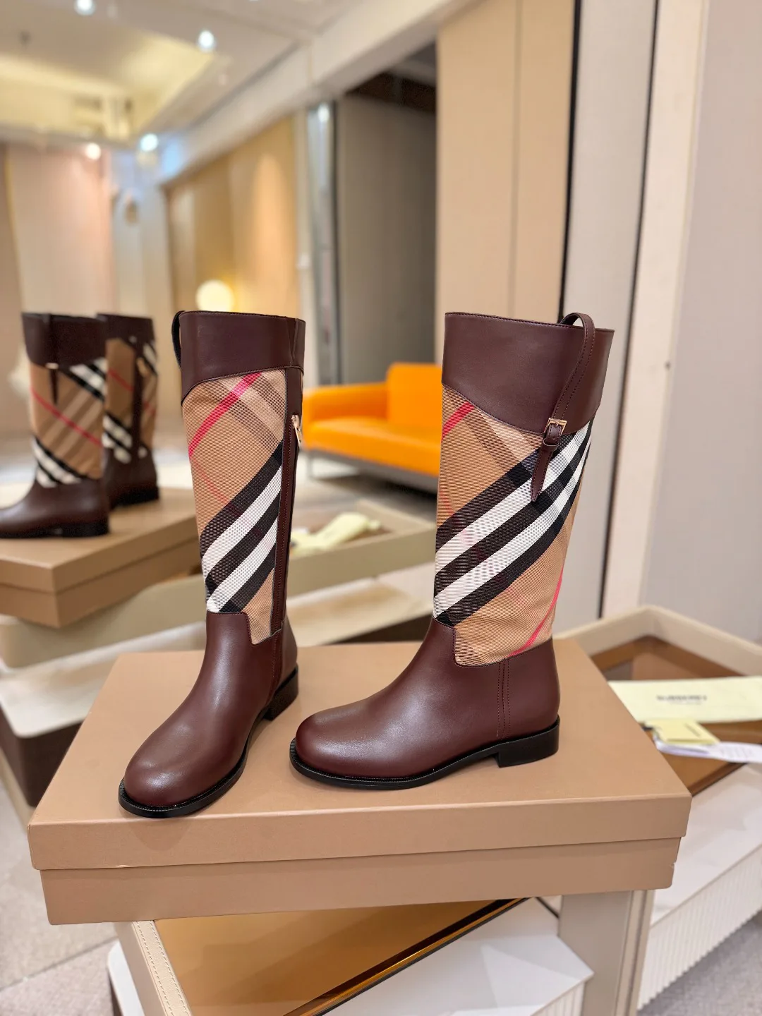 Сапоги Женские Burberry 19807798