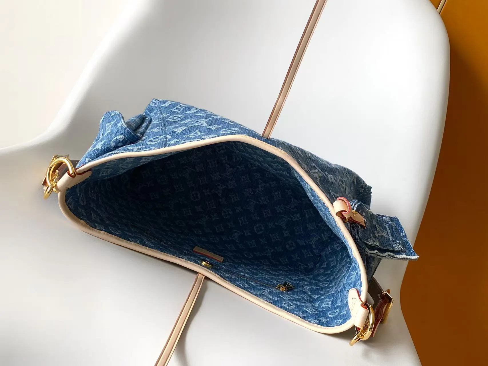 Классические Сумки Женские Louis Vuitton 17806365