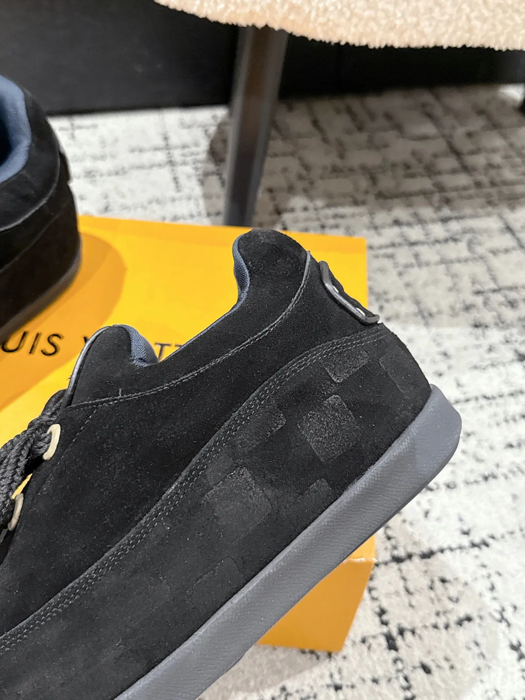 Кроссовки Женские Louis Vuitton 242026