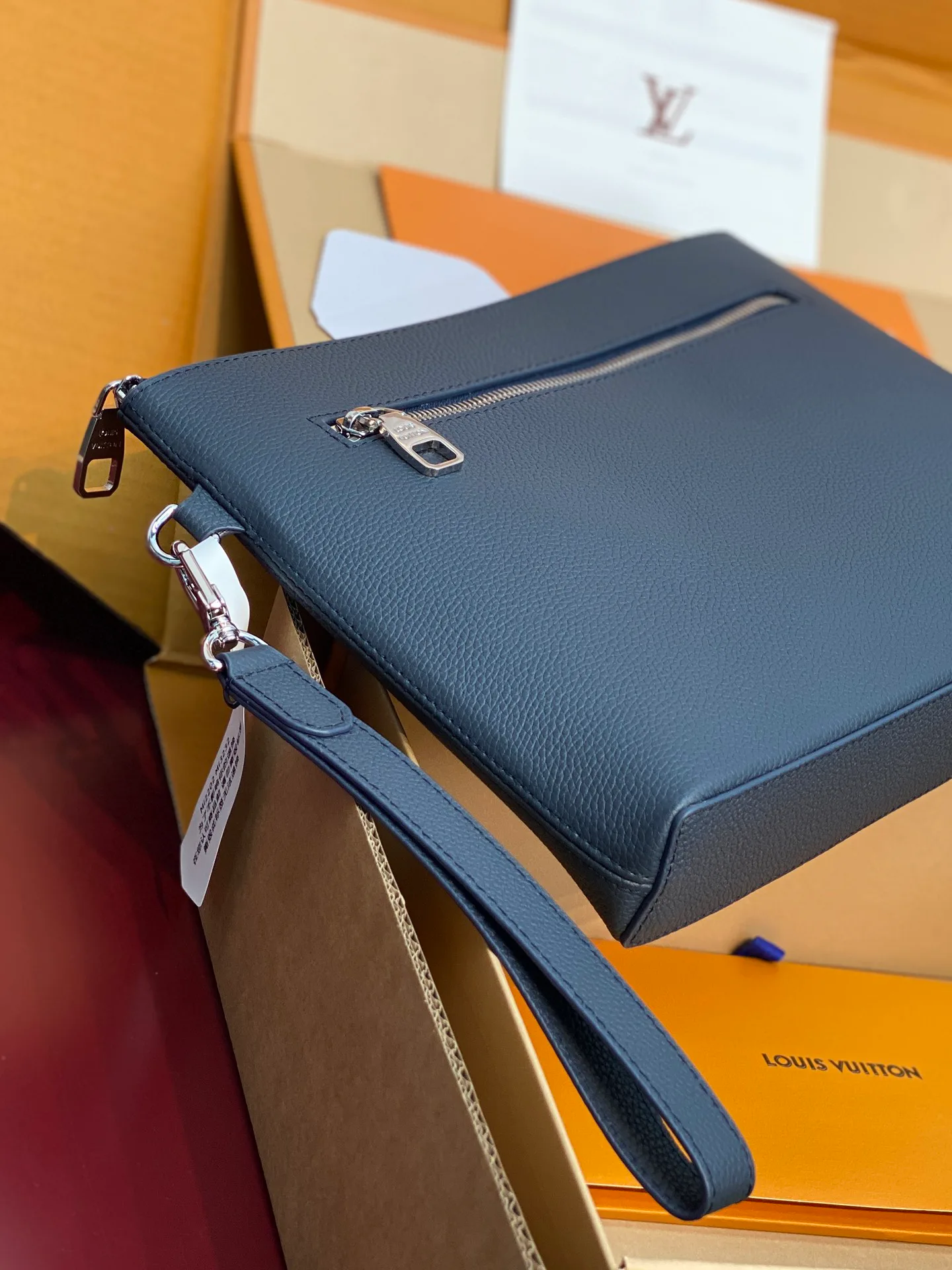 Клатчи Женские Louis Vuitton 1923338