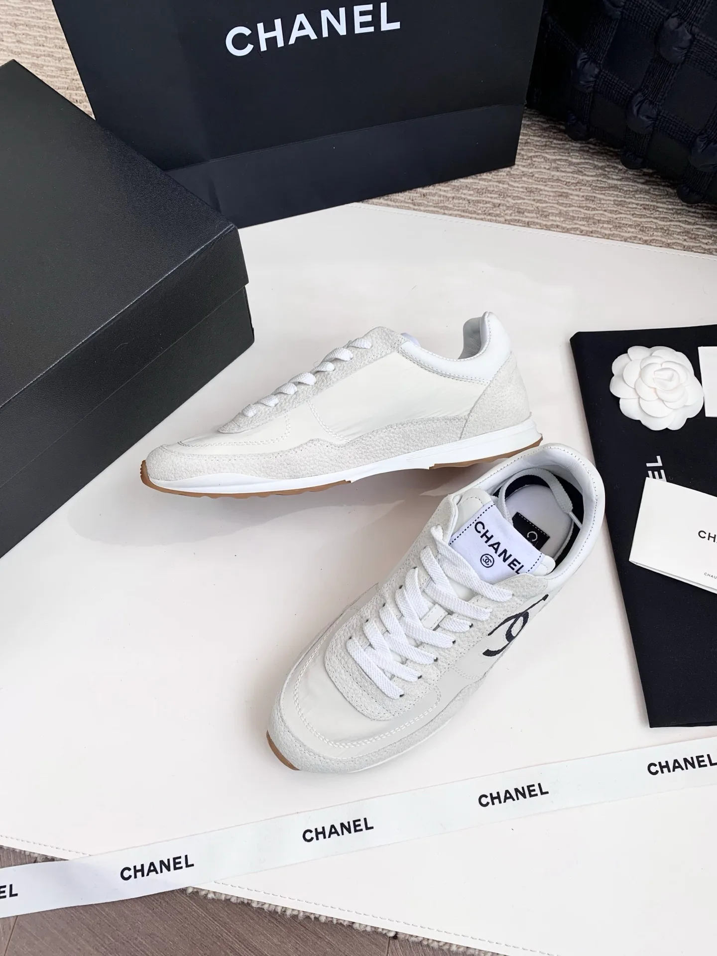 Кроссовки Женские Chanel 11561504