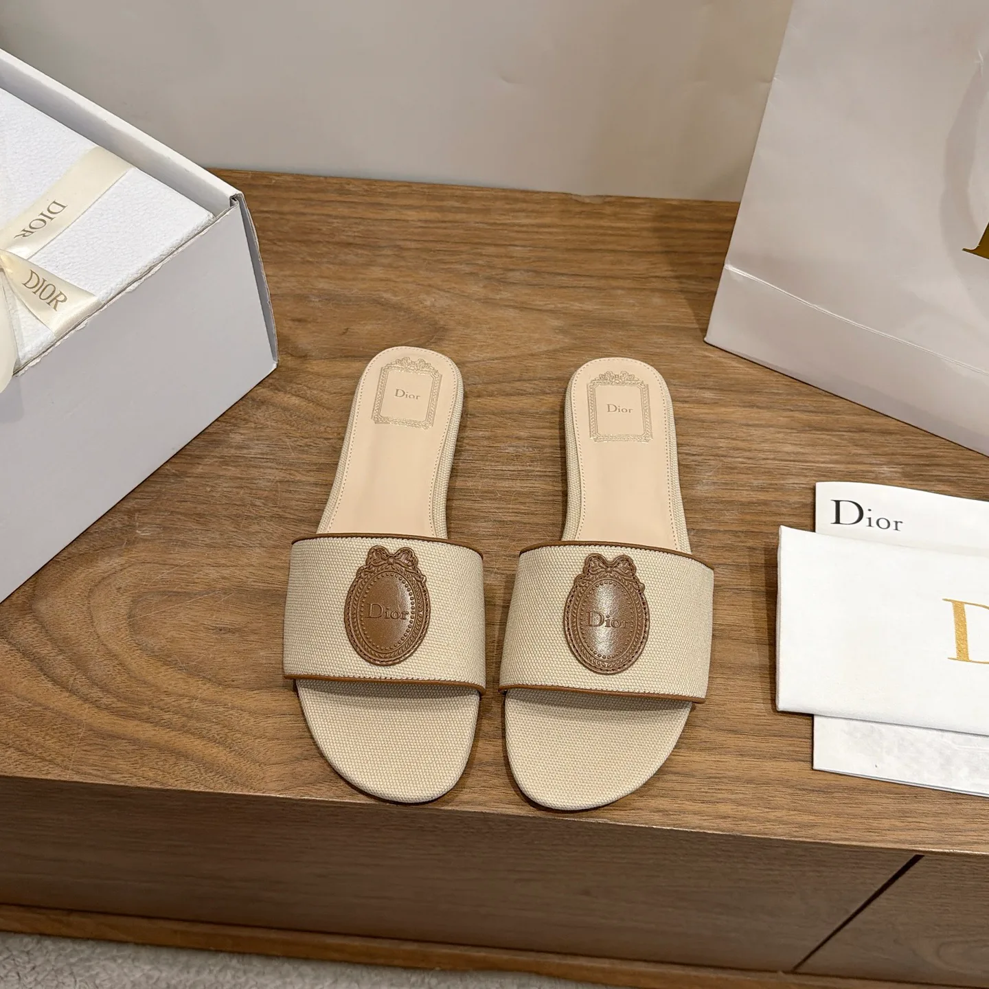 Шлепанцы Женские Christian Dior 17947081