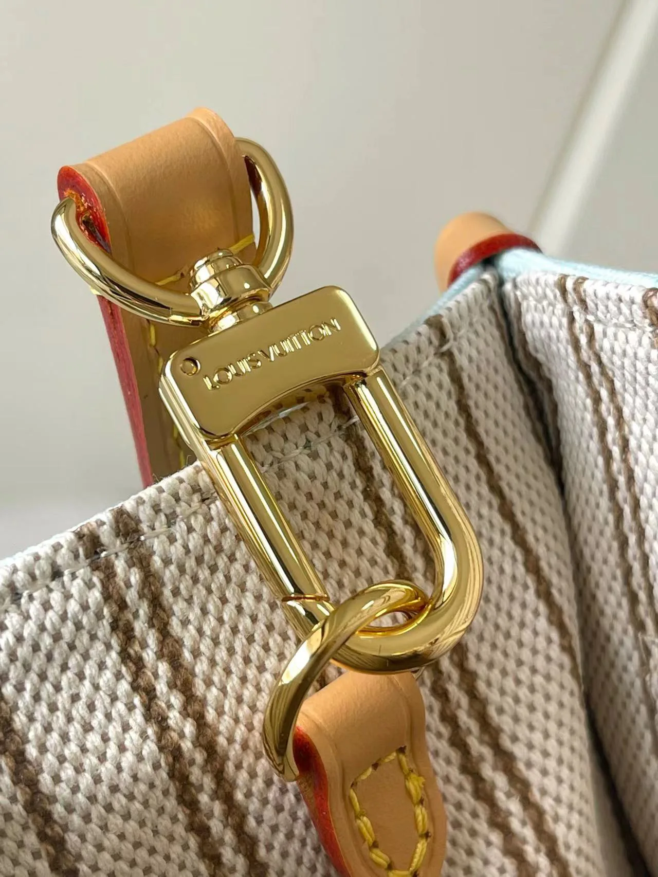 Классические Сумки Женские Louis Vuitton 10236376