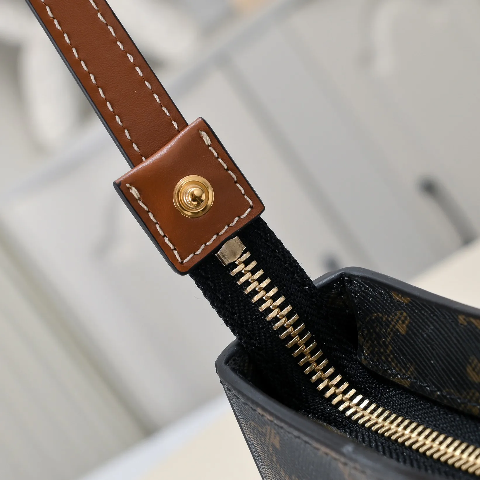 Сумки На Ремне Женские Celine 12604690