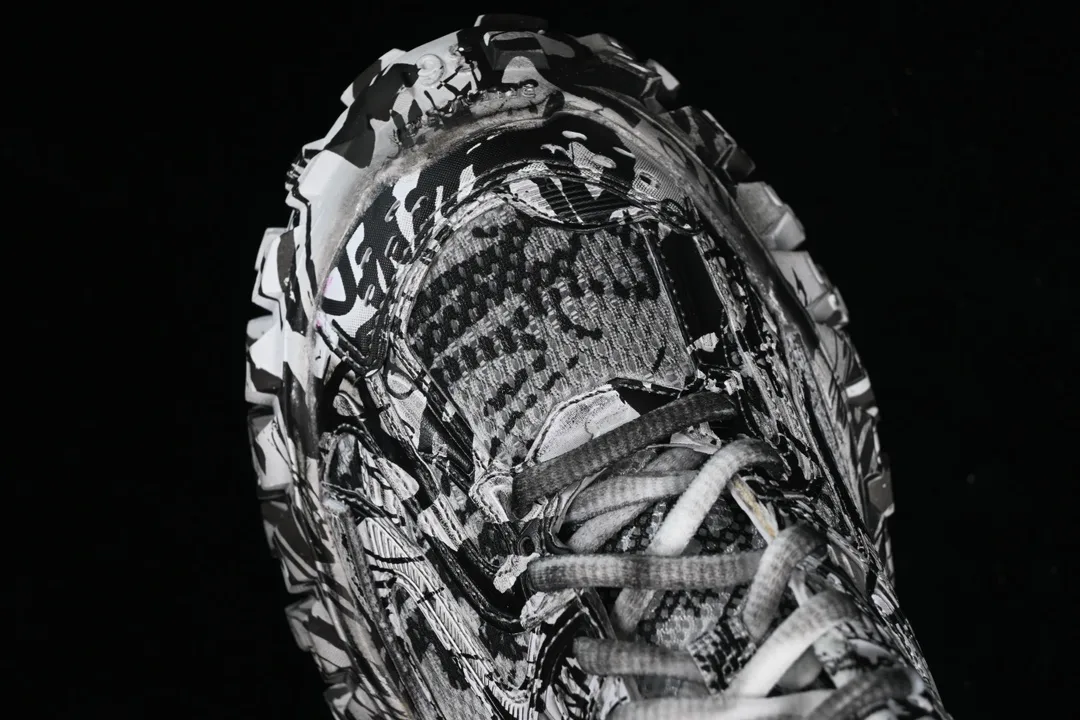 Кроссовки Женские Balenciaga 9639