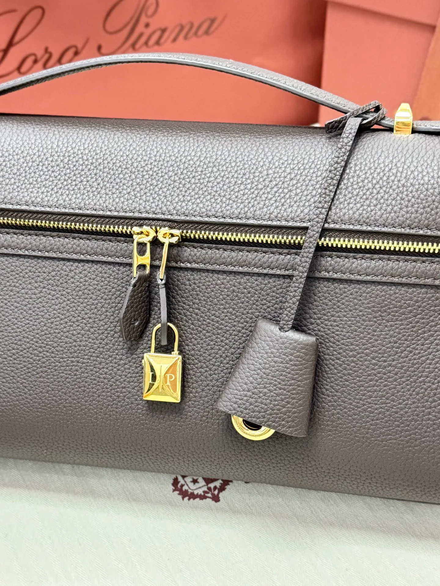 Классические Сумки Женские Loro Piana 11472665