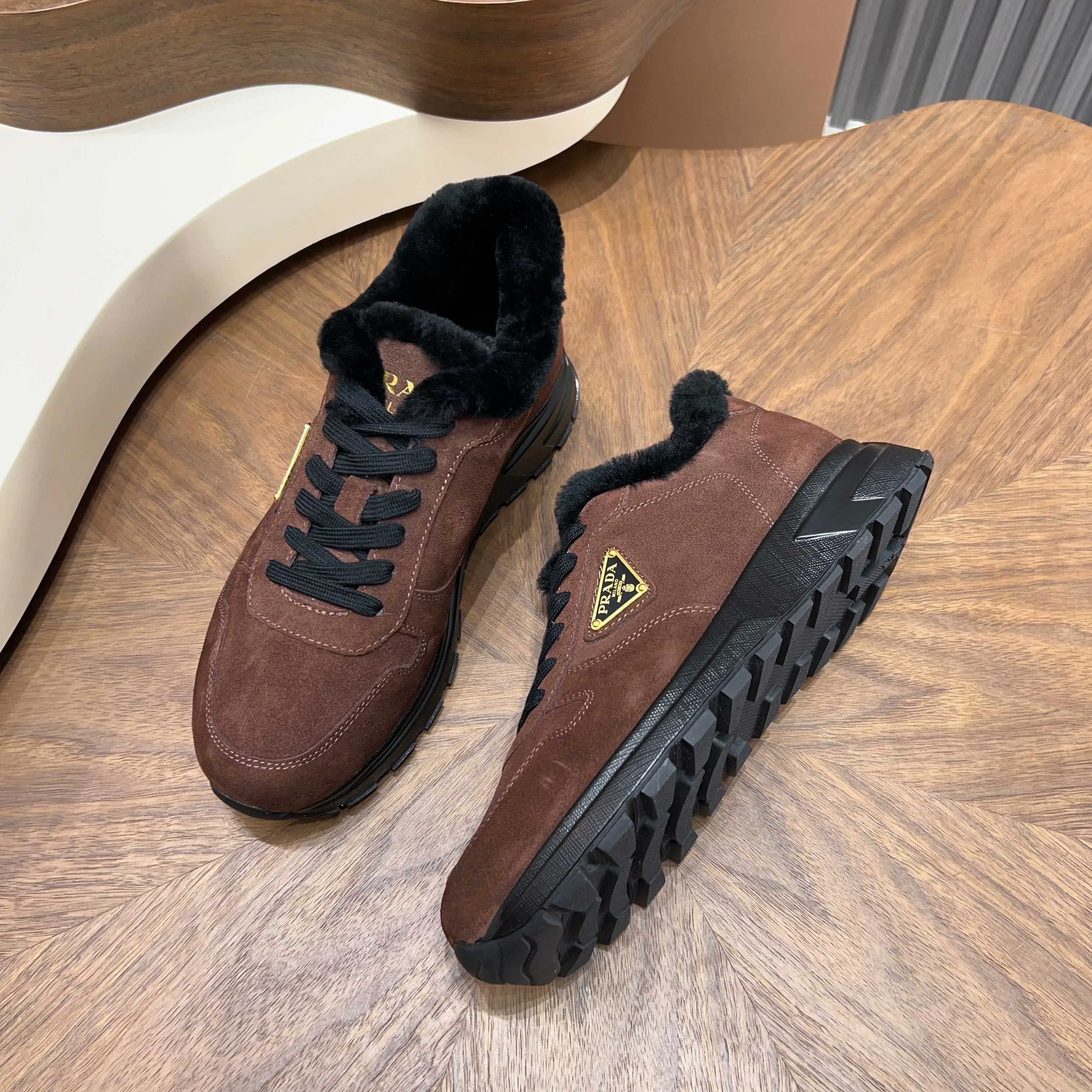 Кроссовки Женские Prada 554572