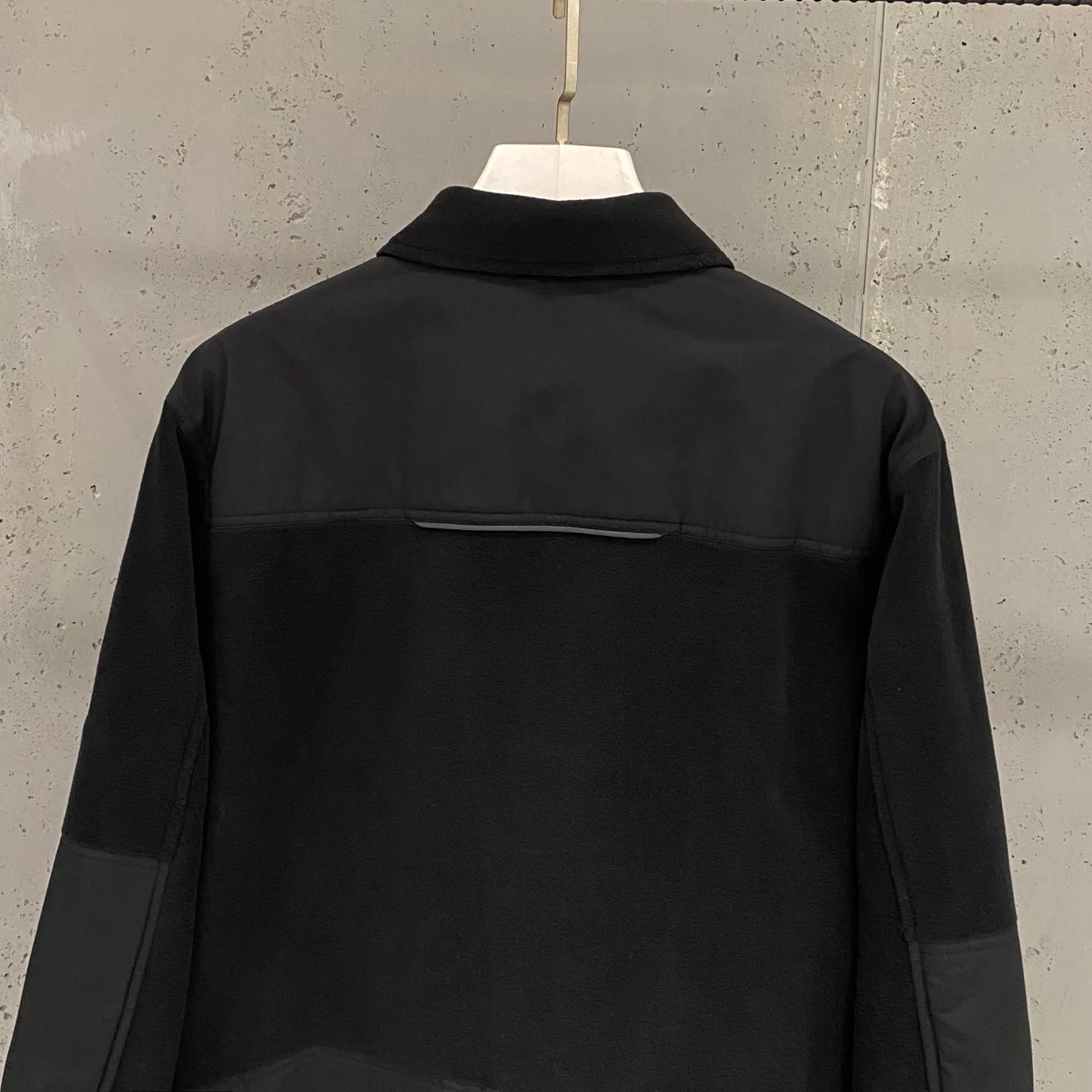 Куртки И Пуховики Мужские Moncler 163339