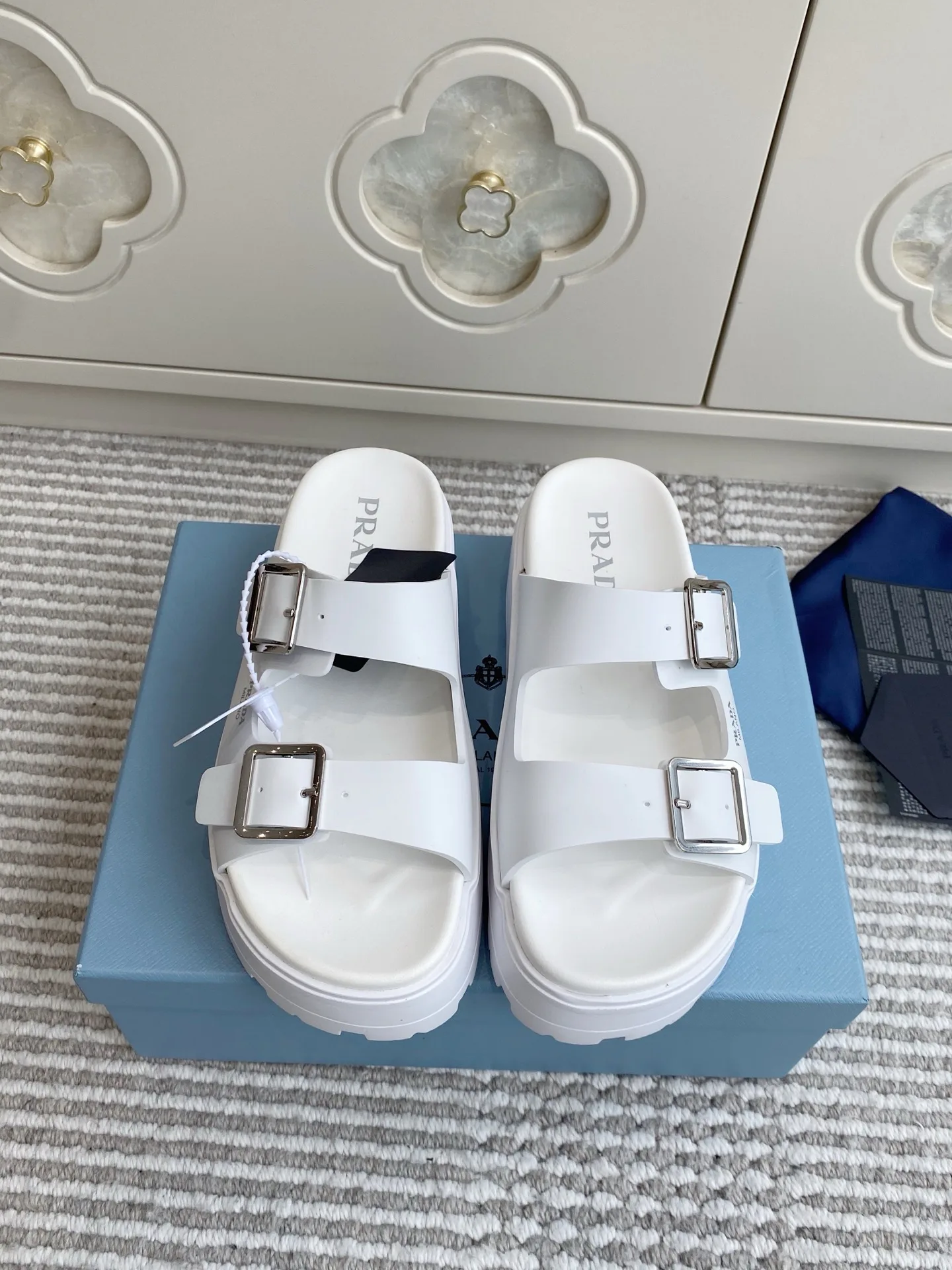 Сандалии Женские Prada 13151711