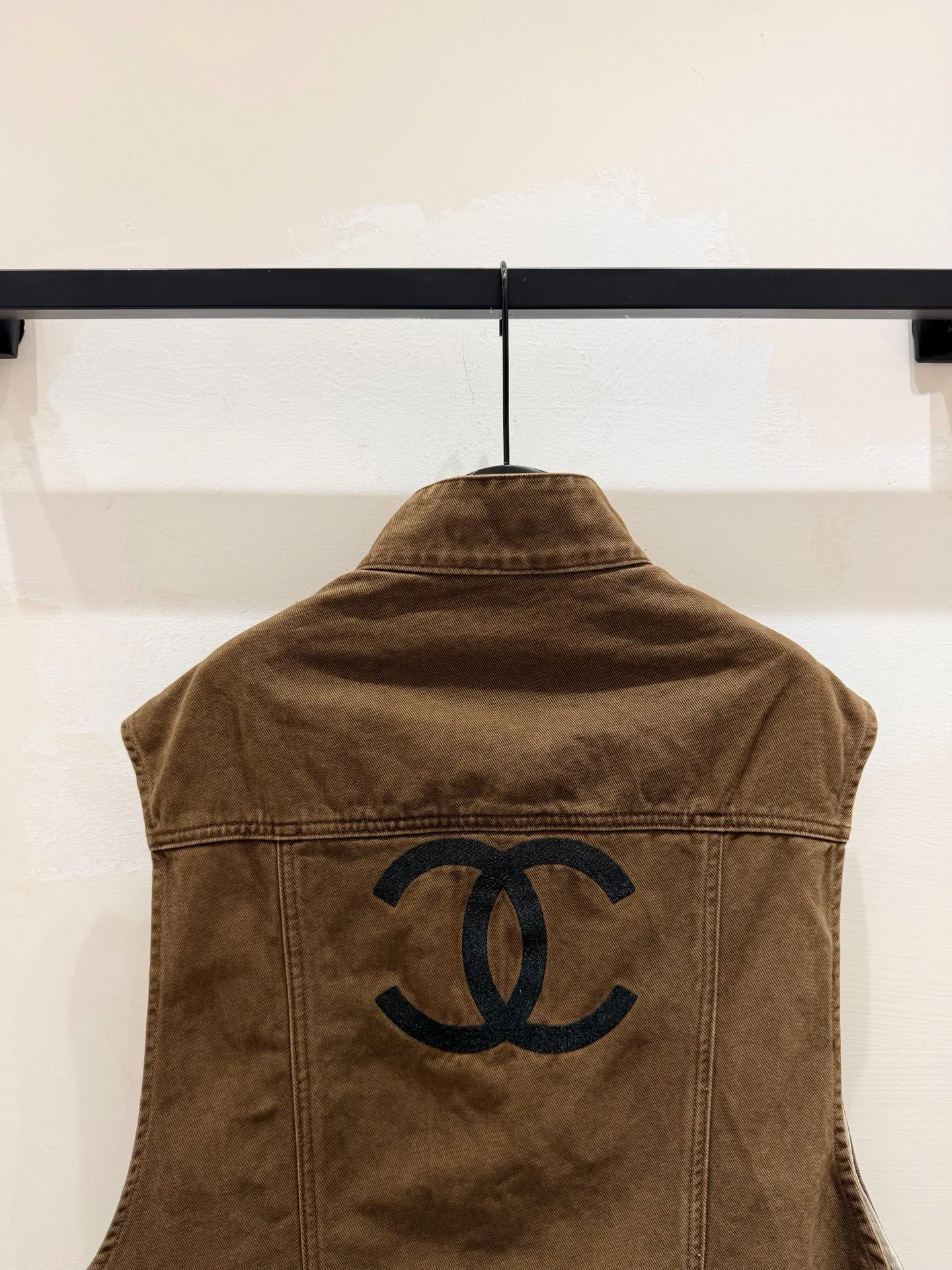 Жилеты Женские Chanel 11672109