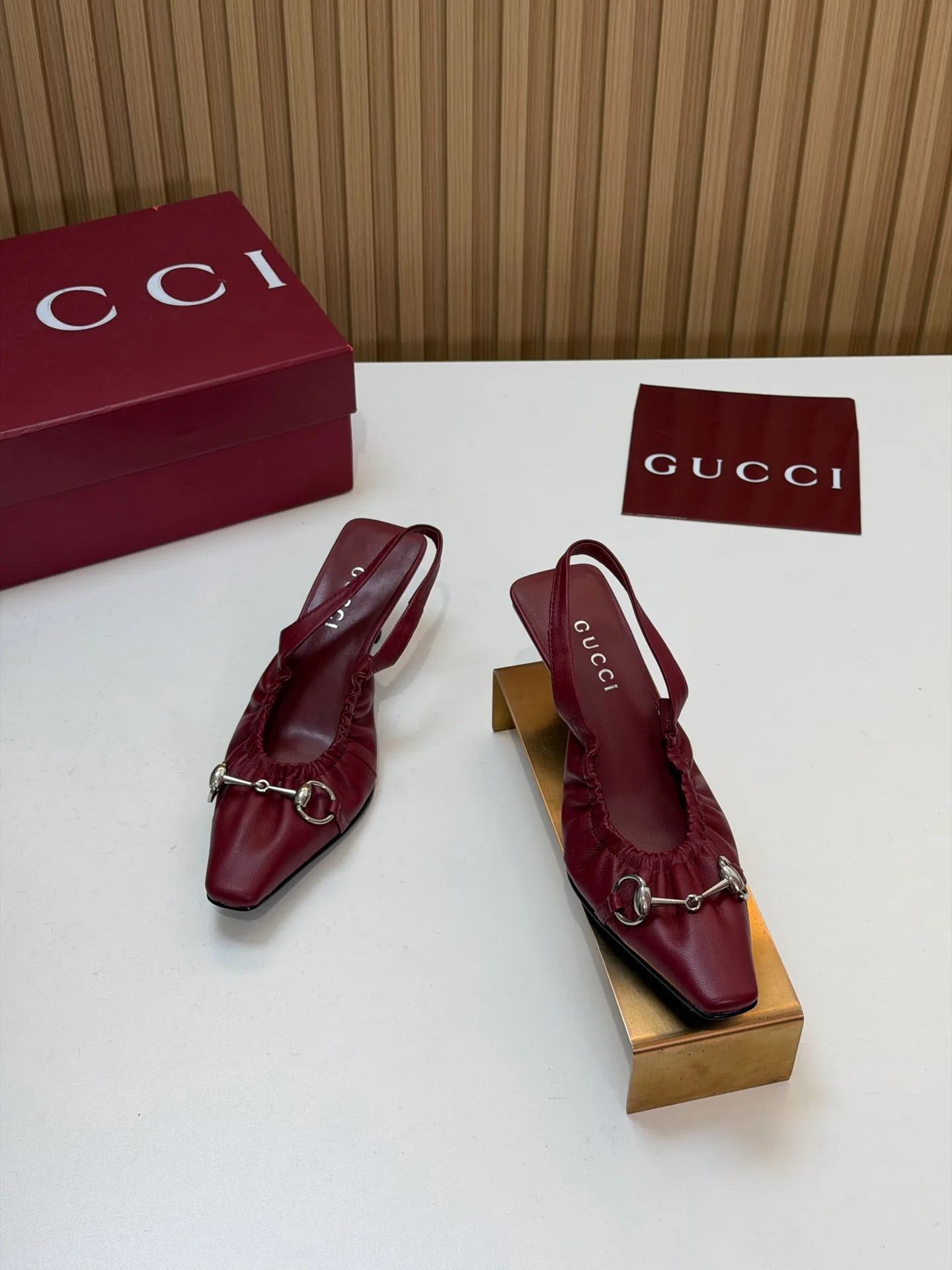 Туфли Женские Gucci 17903786