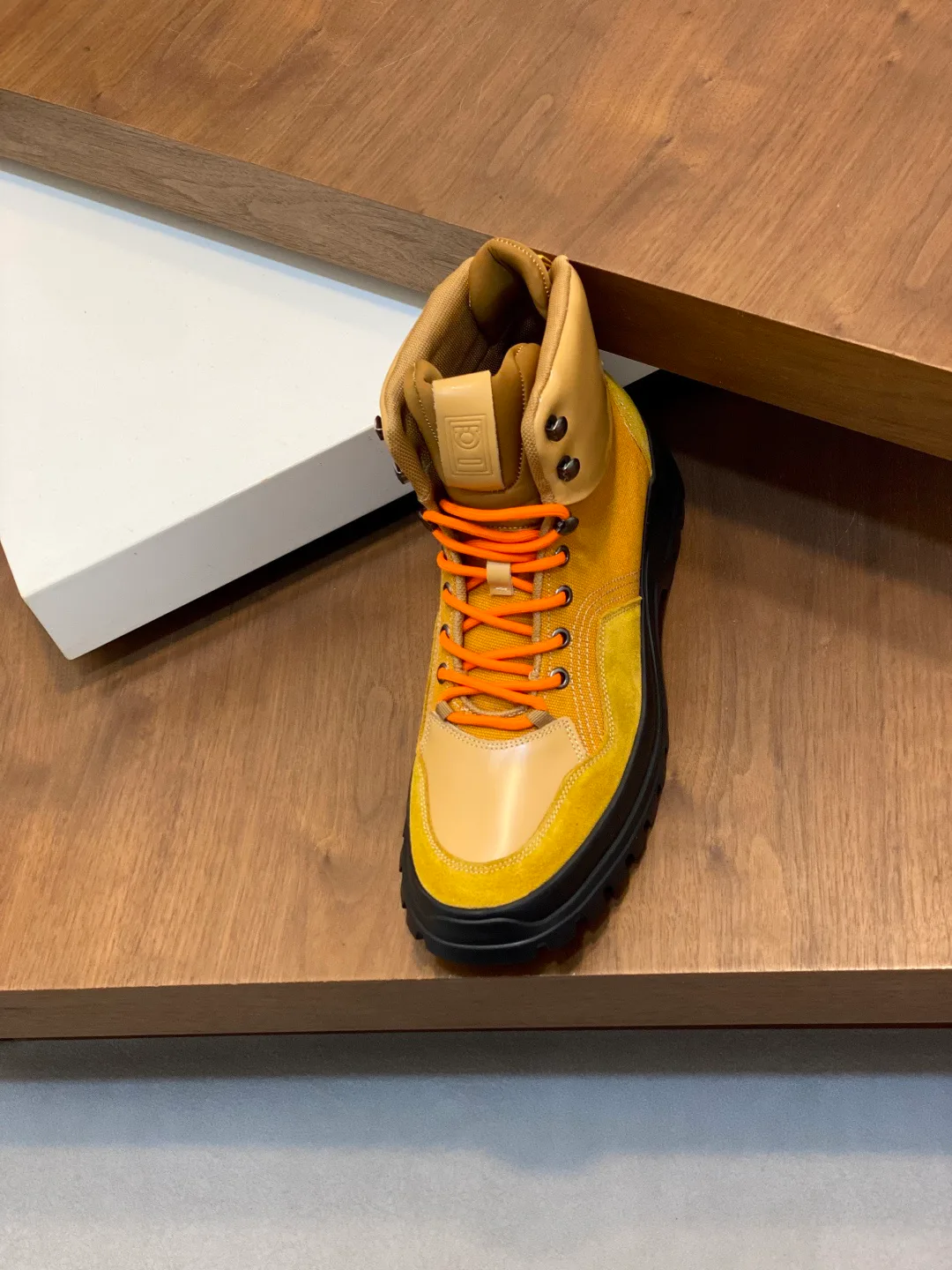 Ботинки Мужские Salvatore Ferragamo 240202