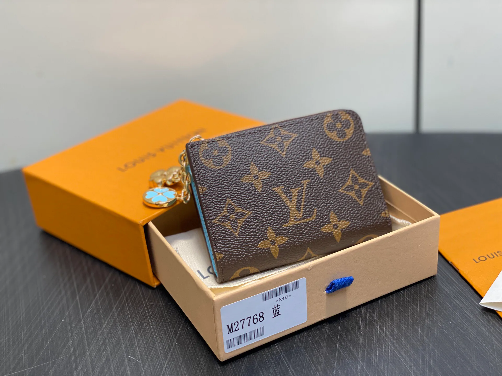 Клатчи Женские Louis Vuitton 12173468