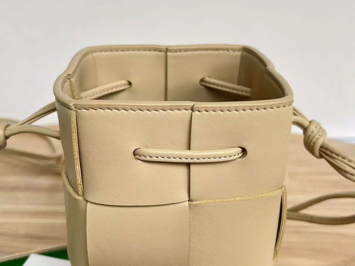 Классические Сумки Женские Bottega Veneta 10633441