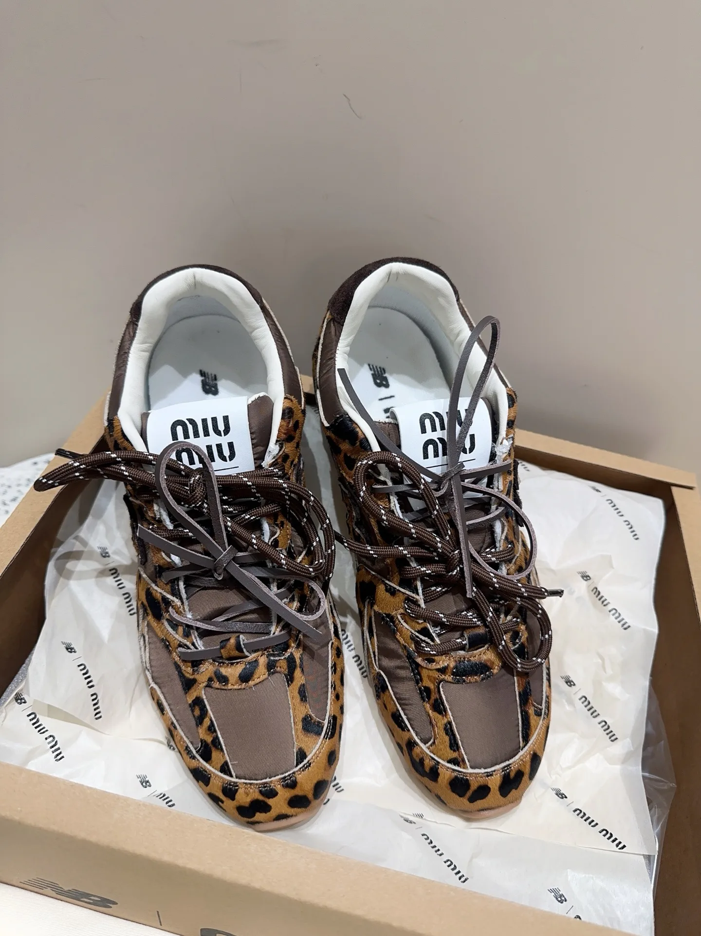 Кроссовки Женские Miu Miu 18041322
