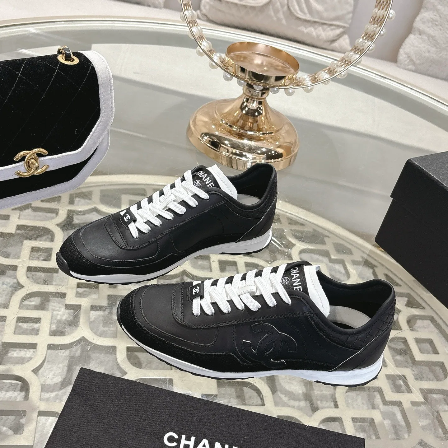 Кроссовки Женские Chanel 23402