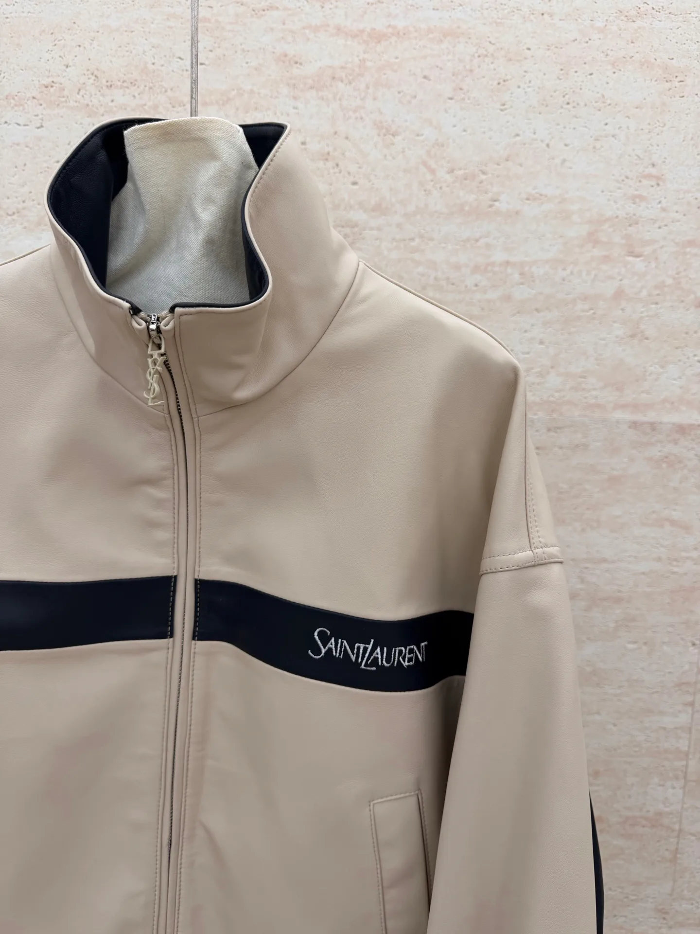 Кожаные Куртки И Дублёнки Женские Saint Laurent 17944669