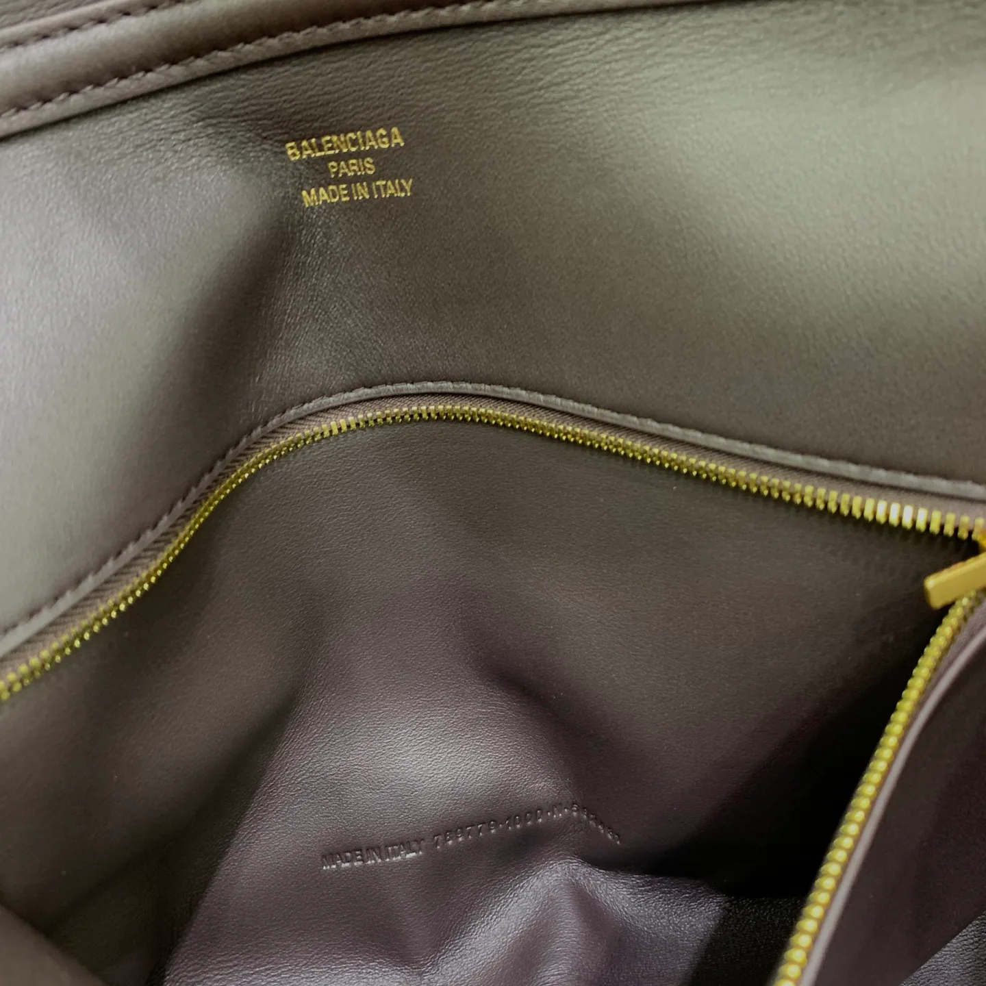 Классические Сумки Женские Balenciaga 12712601