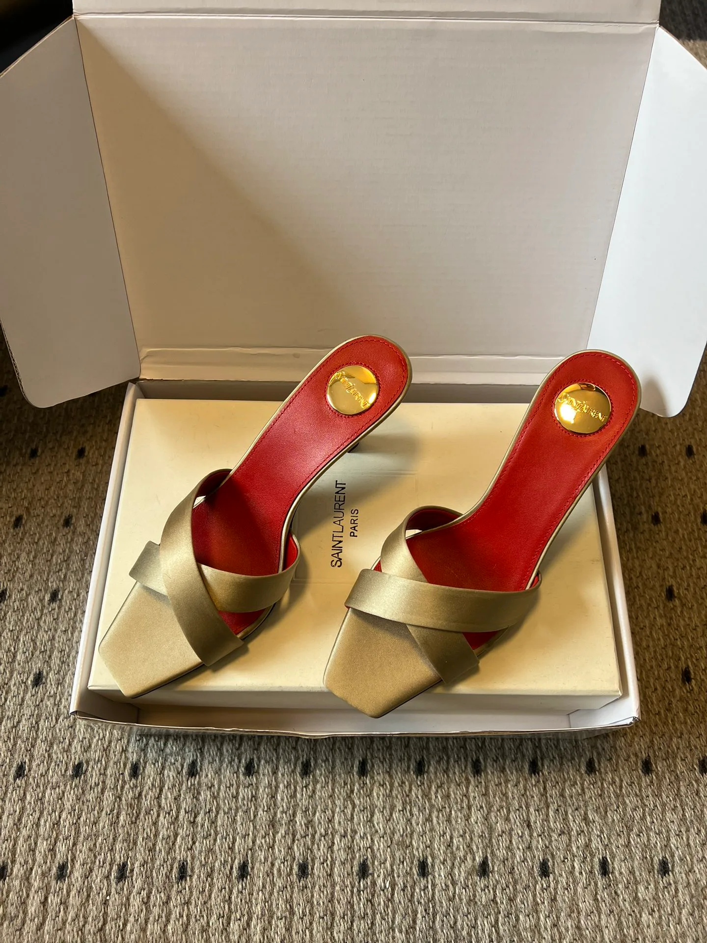 Босоножки Женские Saint Laurent 10835542