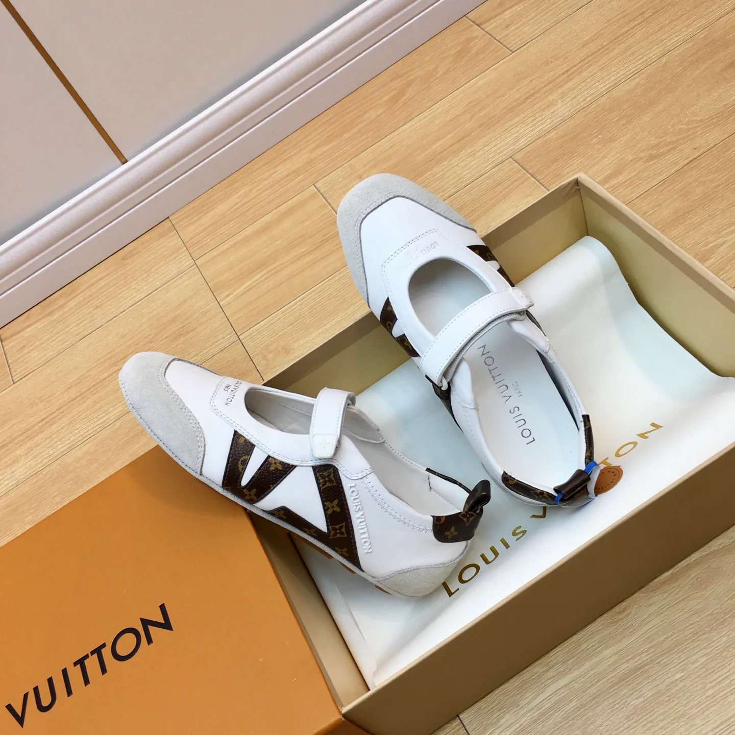 Балетки Женские Louis Vuitton 11410205