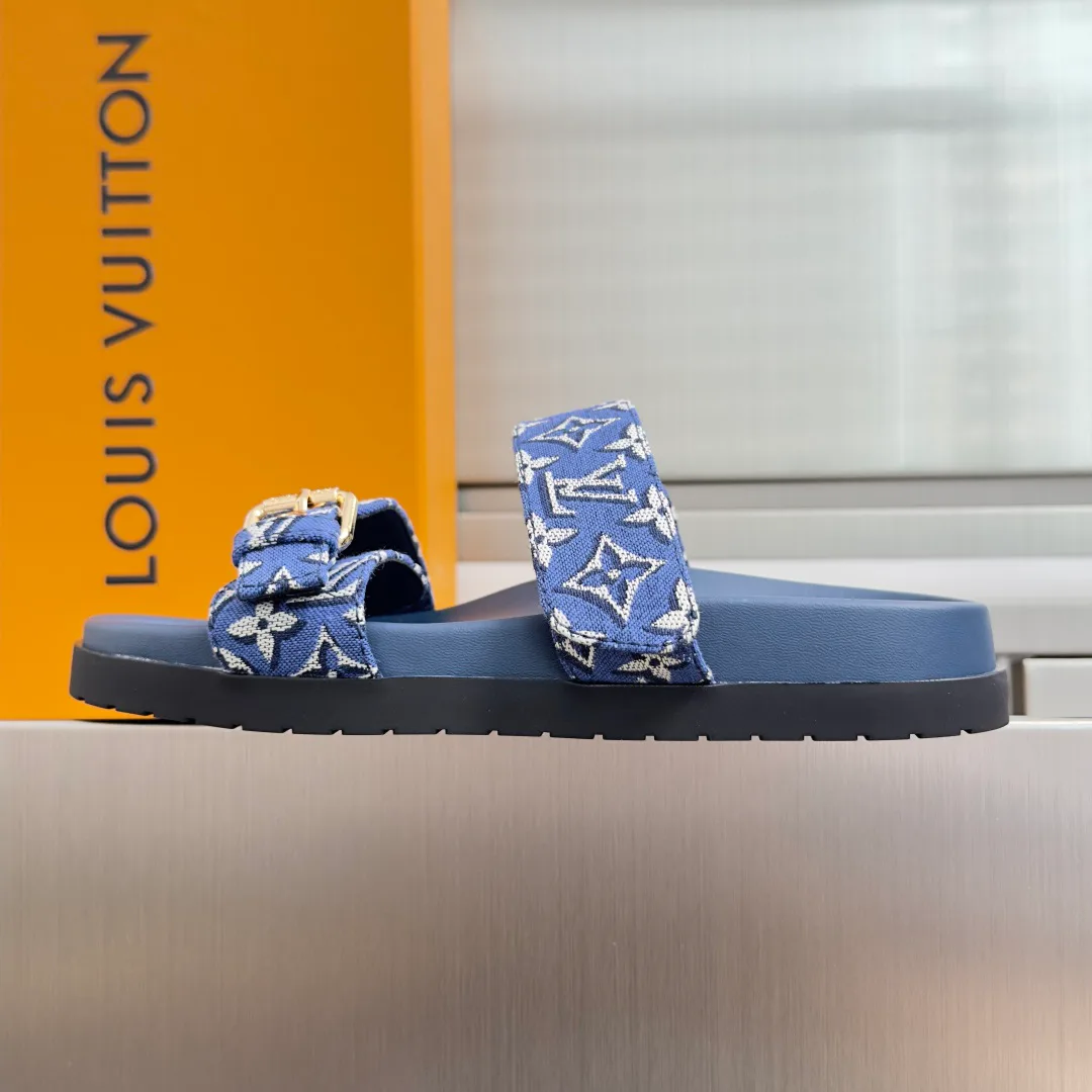 Шлепанцы Женские Louis Vuitton 17780720
