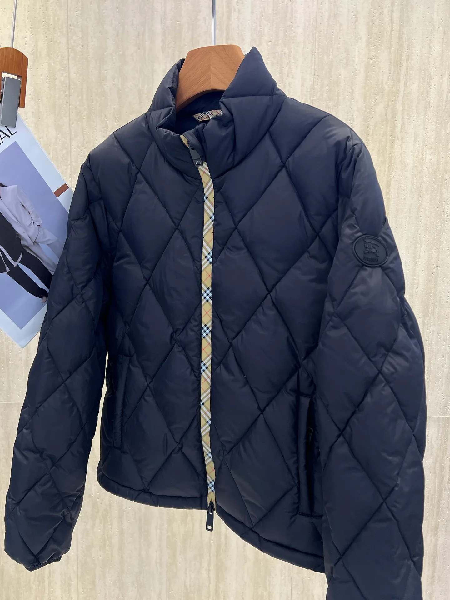 Куртки И Пуховики Женские Burberry 18657932