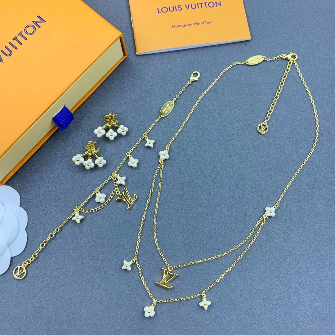 Бижутерия Louis Vuitton 4048