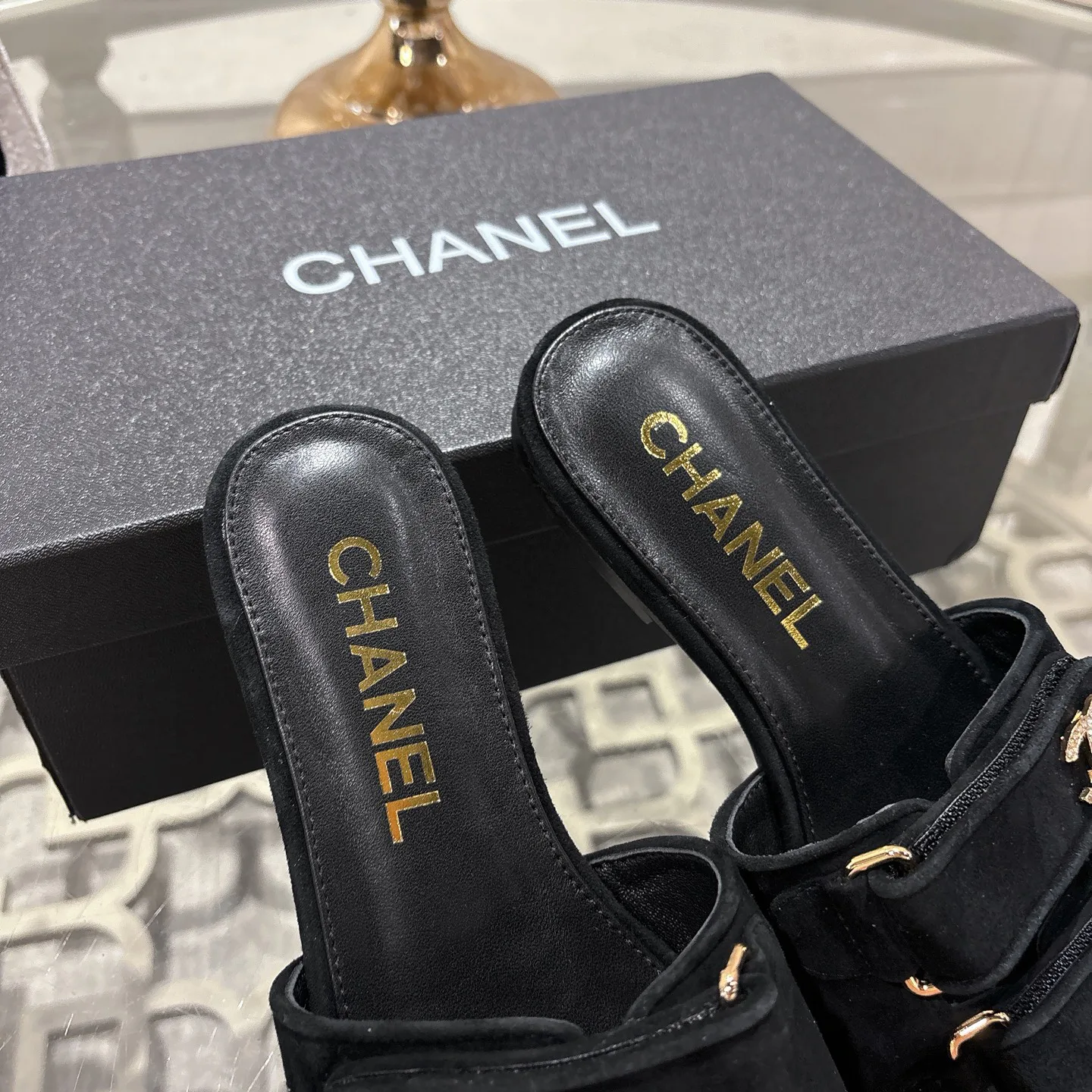 Шлепанцы Женские Chanel 10840542
