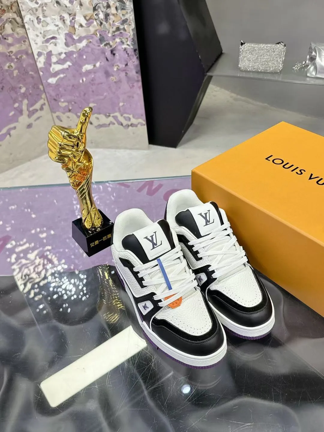 Кроссовки Женские Louis Vuitton 1894838