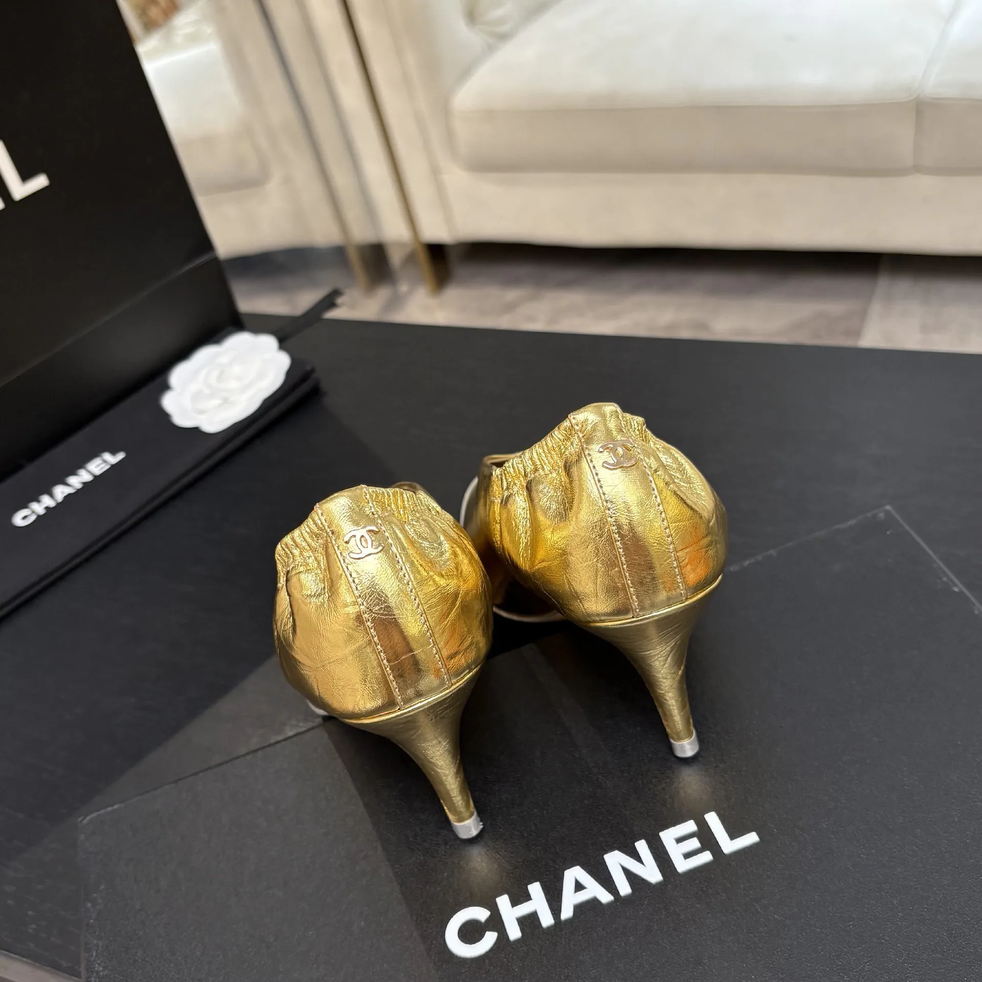 Туфли Женские Chanel 19237765