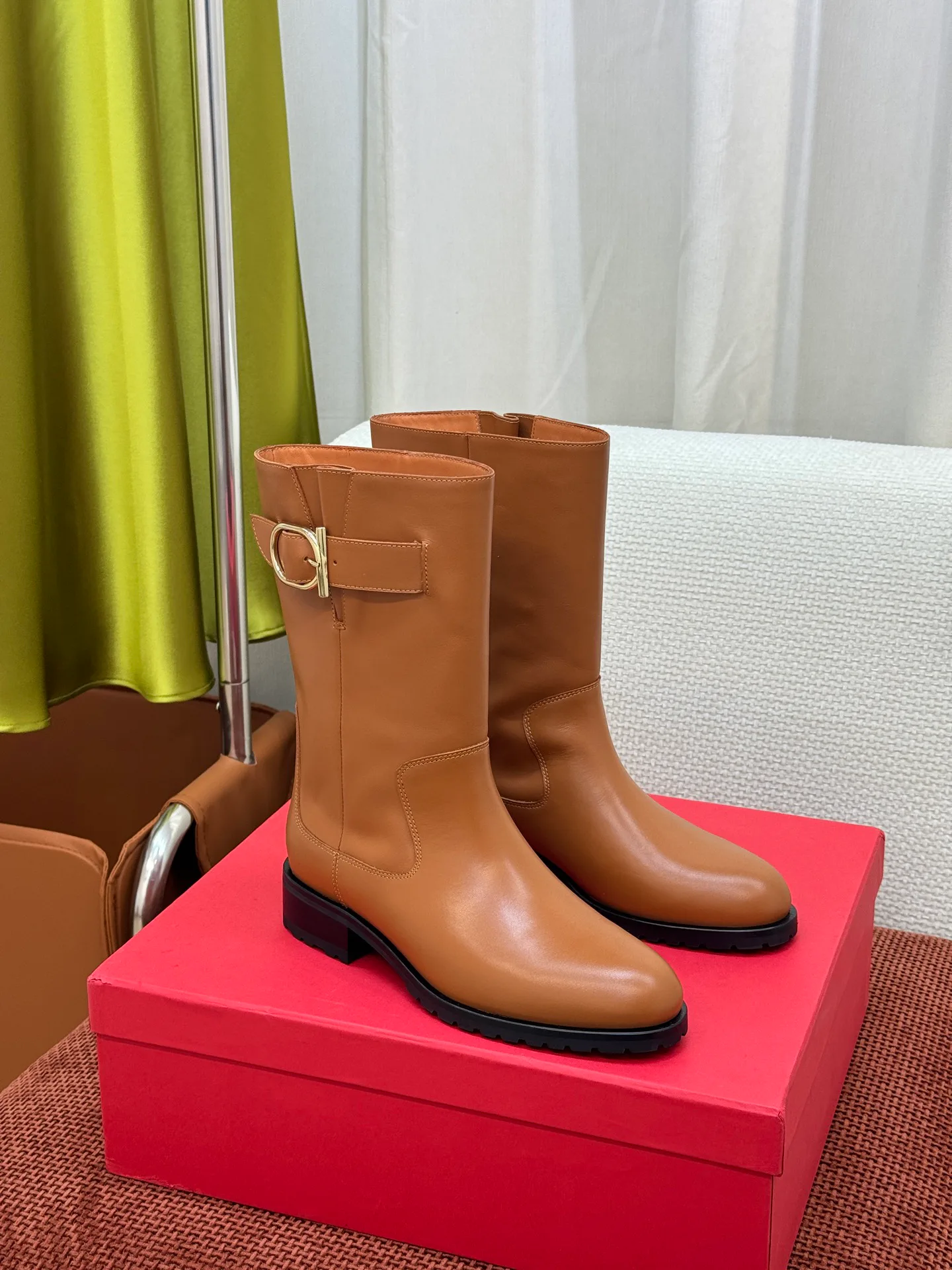 Сапоги Женские Salvatore Ferragamo 18341973