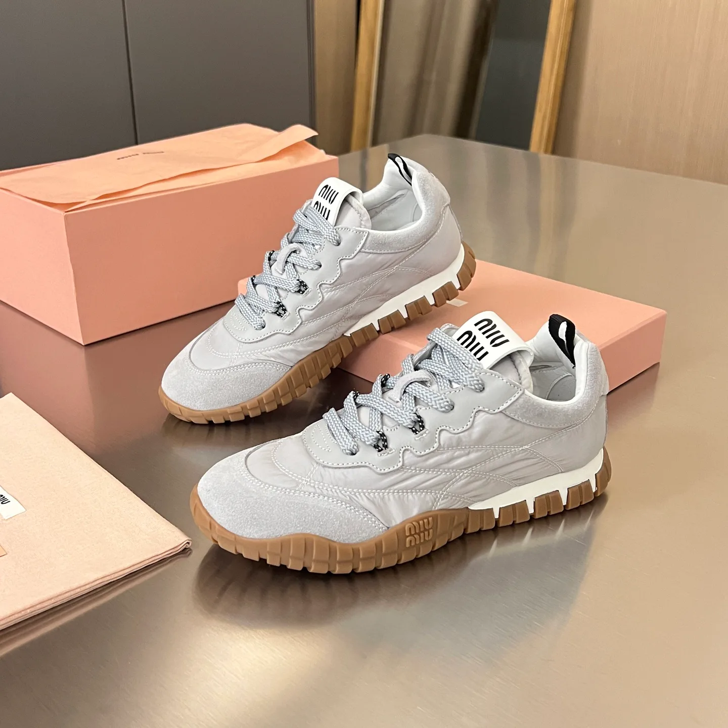 Кроссовки Женские Miu Miu 17968640