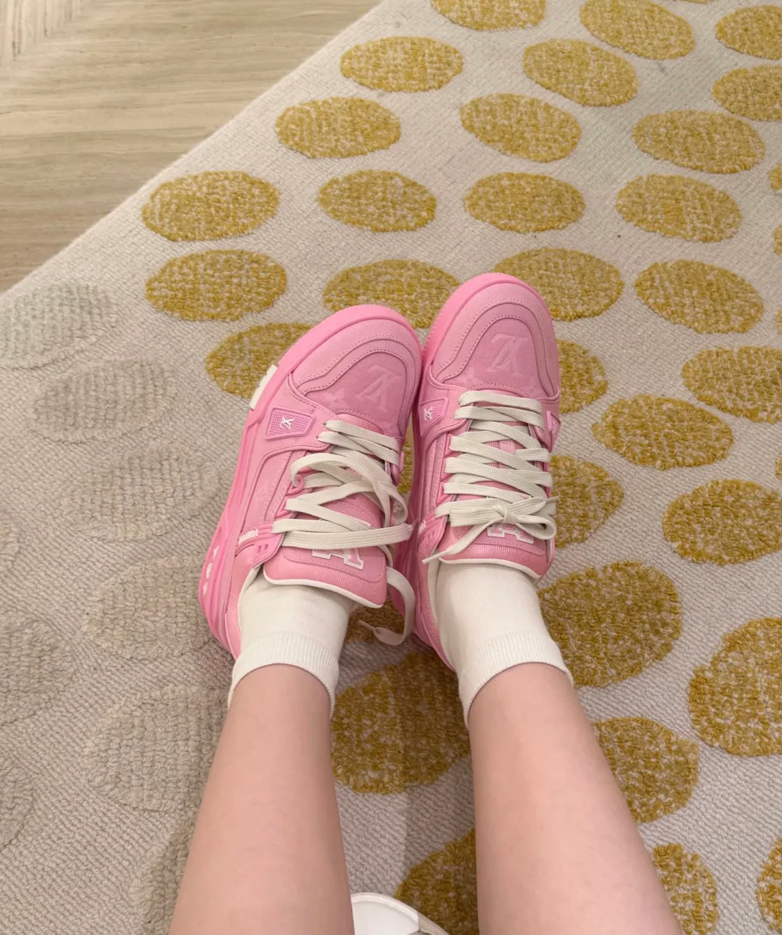 Кроссовки Женские Louis Vuitton 24360