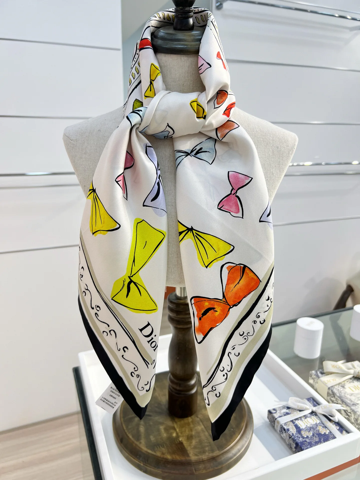 Платки Christian Dior 17754374