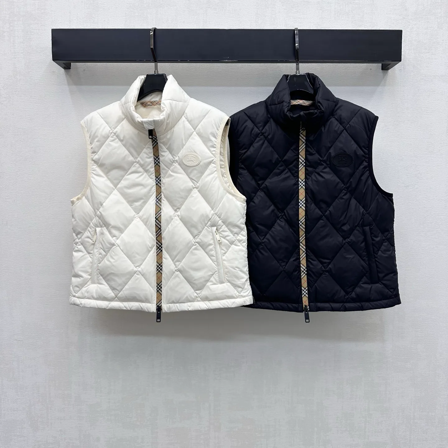Жилеты Женские Burberry 18529712