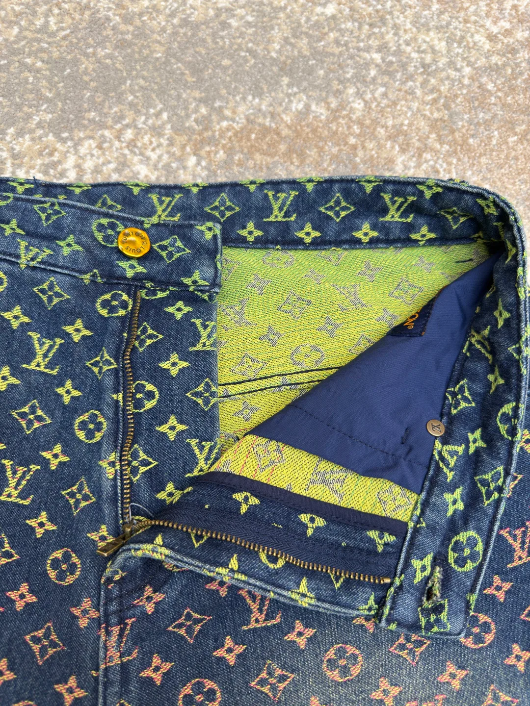 Шорты Мужские Louis Vuitton 8973431