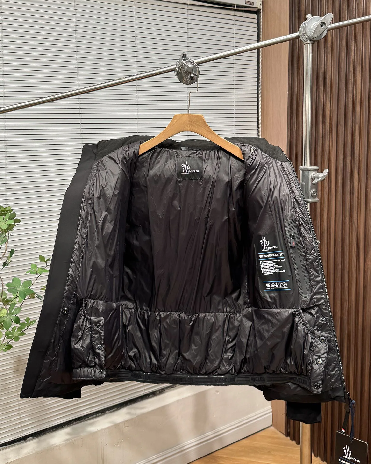 Куртки И Пуховики Мужские Moncler 4963724