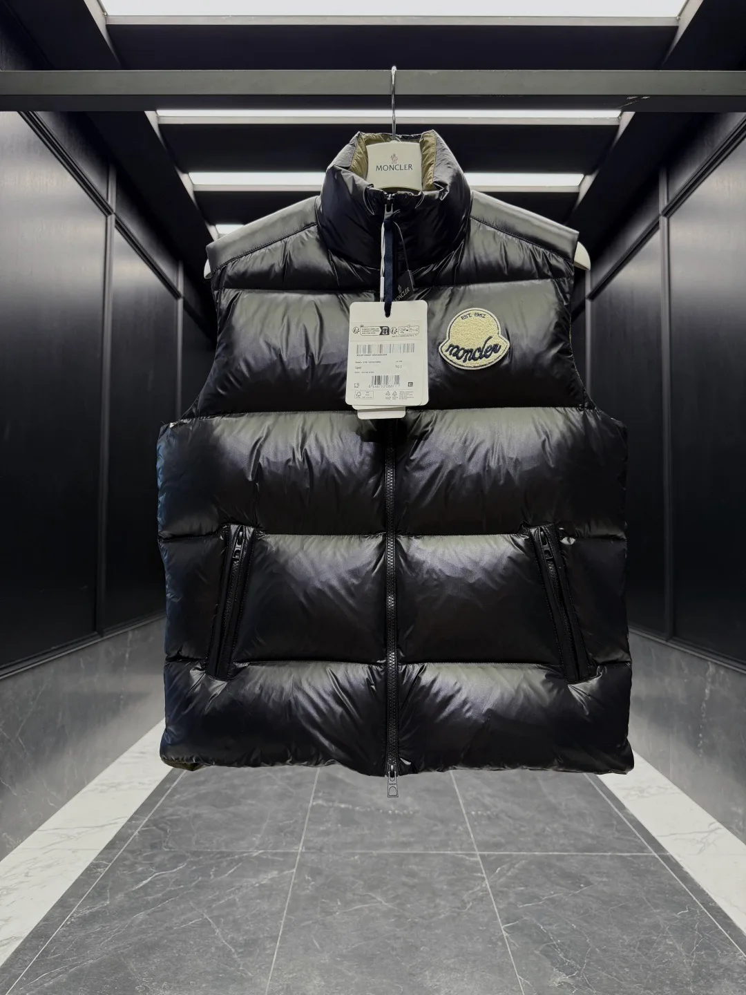 Жилеты Женские Moncler 19004555
