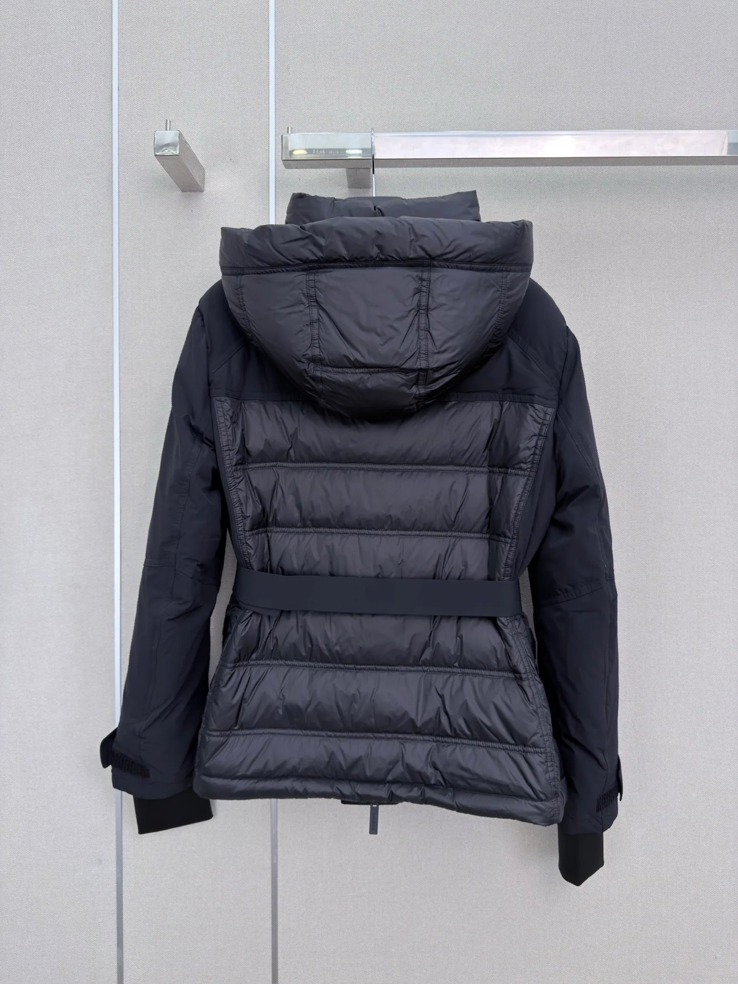 Куртки И Пуховики Женские Prada 18108501