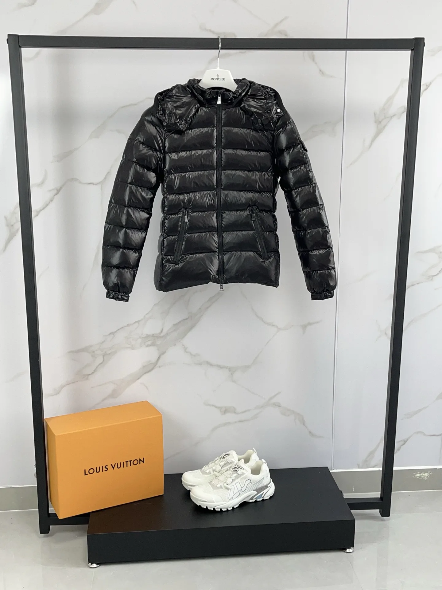 Куртки И Пуховики Женские Moncler 407171