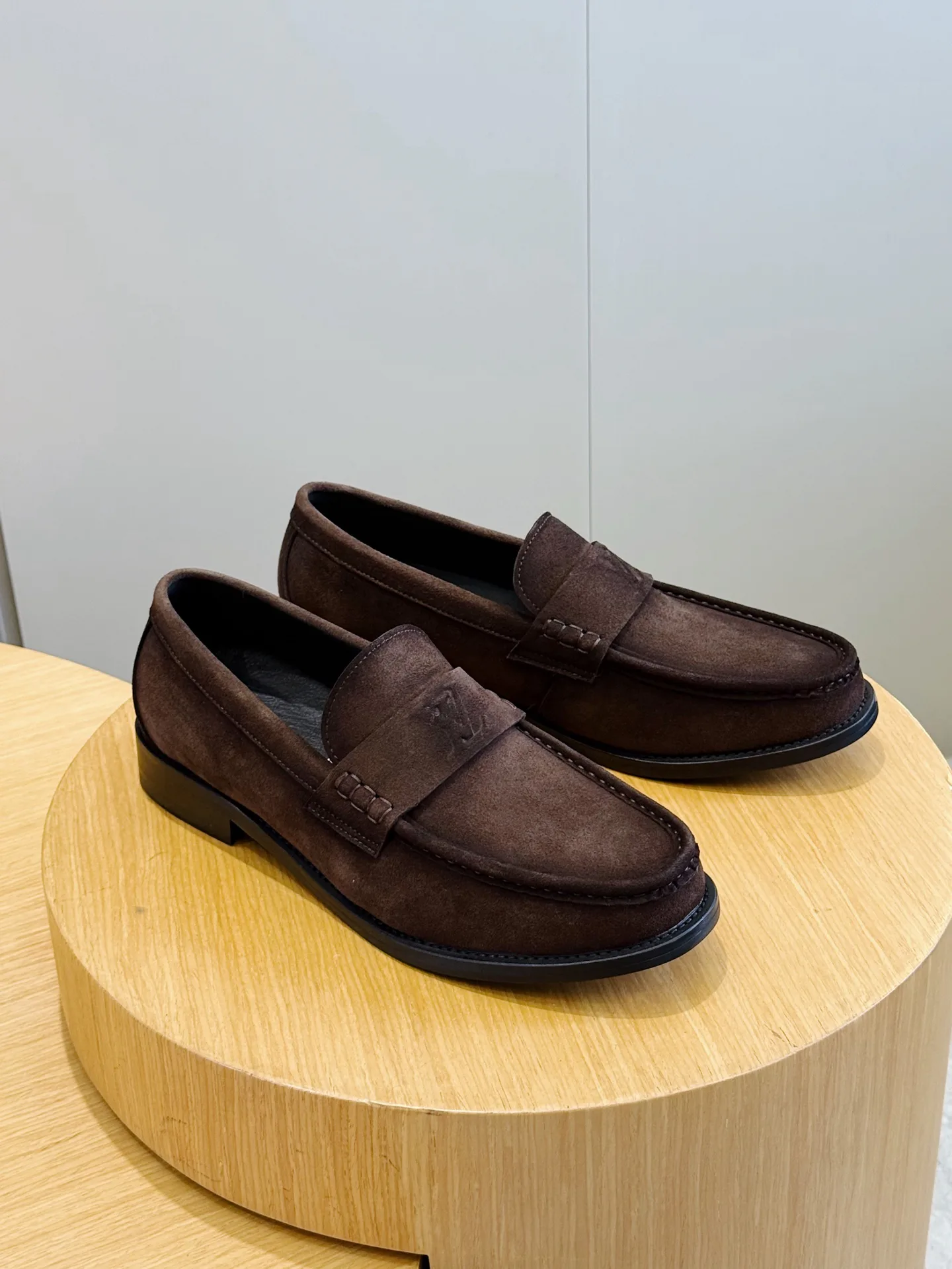 Лоферы И Туфли Мужские Louis Vuitton 18247427