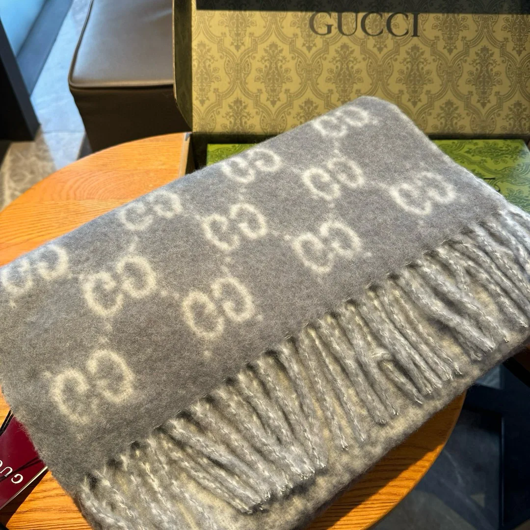 Шарфы Gucci 3661801